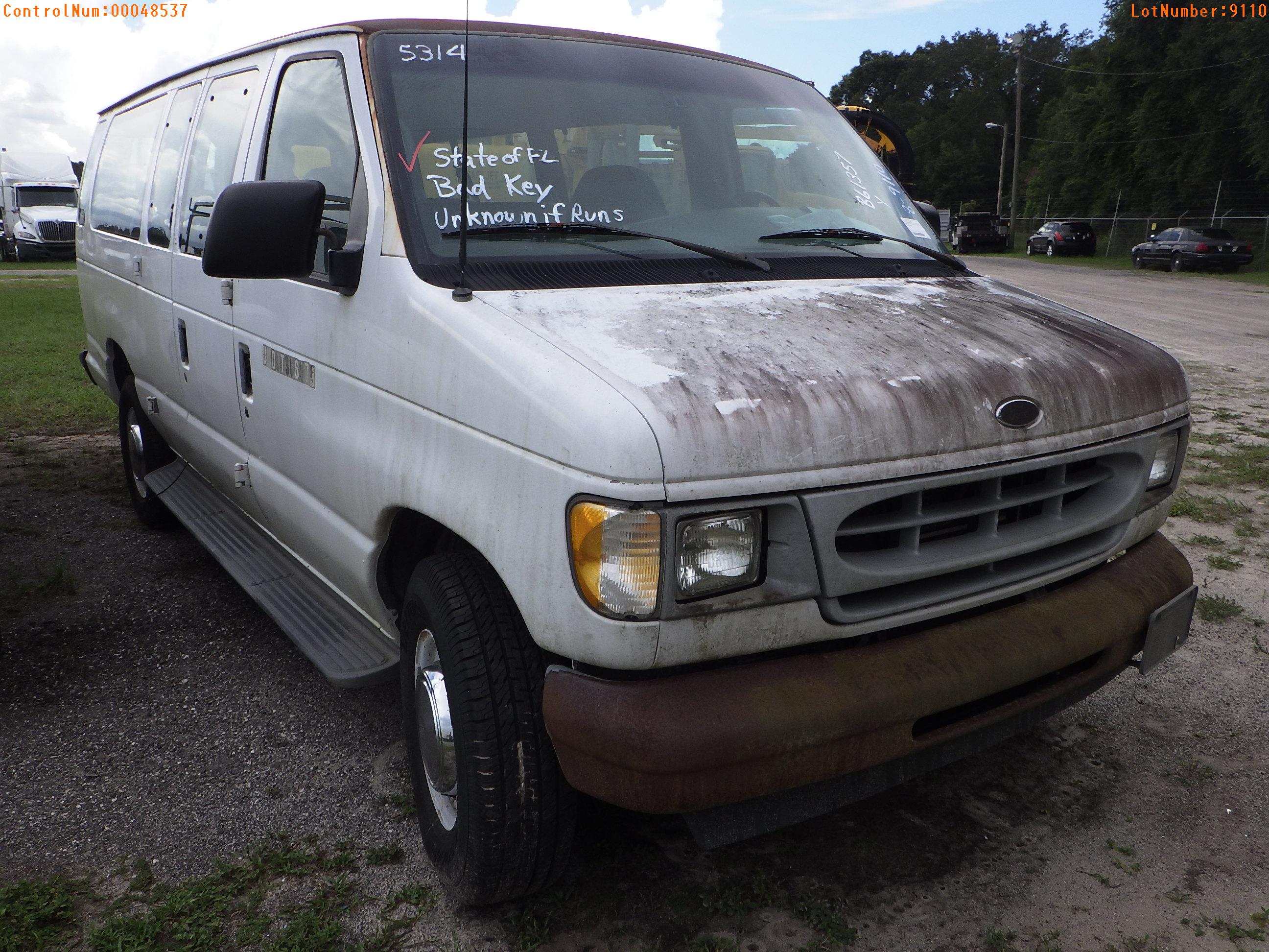 10-05131 (Cars-Van 4D)  Seller: Florida State D.J.J. 2001 FORD E350