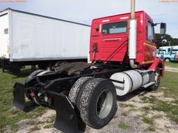 10-08119 (Trucks-Tractor)  Seller:Private/Dealer 2006 VOLV VNM