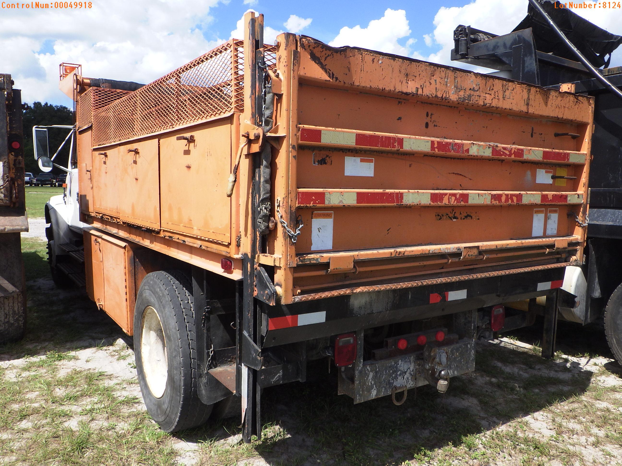 10-08124 (Trucks-Dump)  Seller:Private/Dealer 2001 INTL 4700