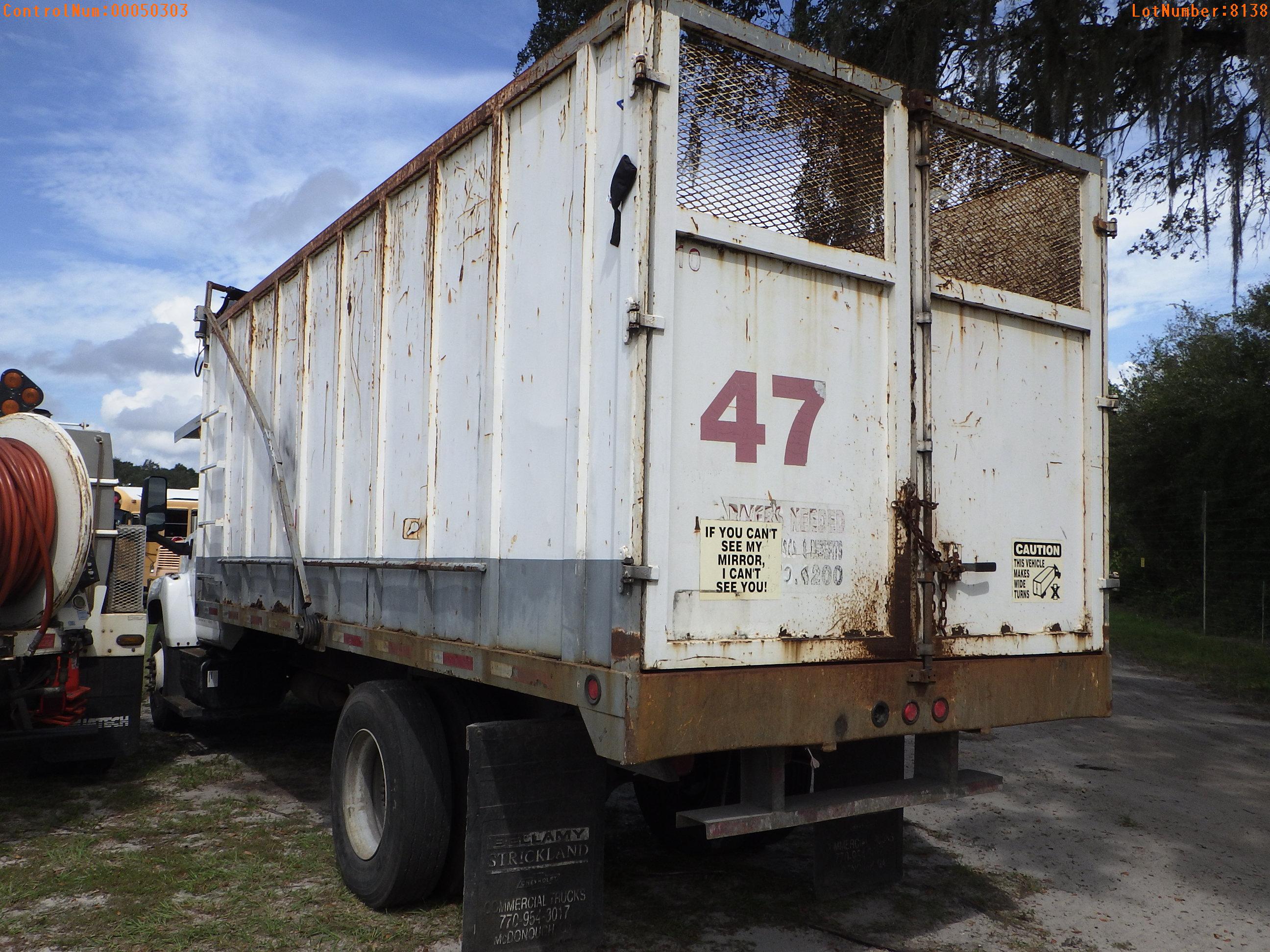 11-08113 (Trucks-Dump)  Seller:Private/Dealer 2004 CHEV C6500