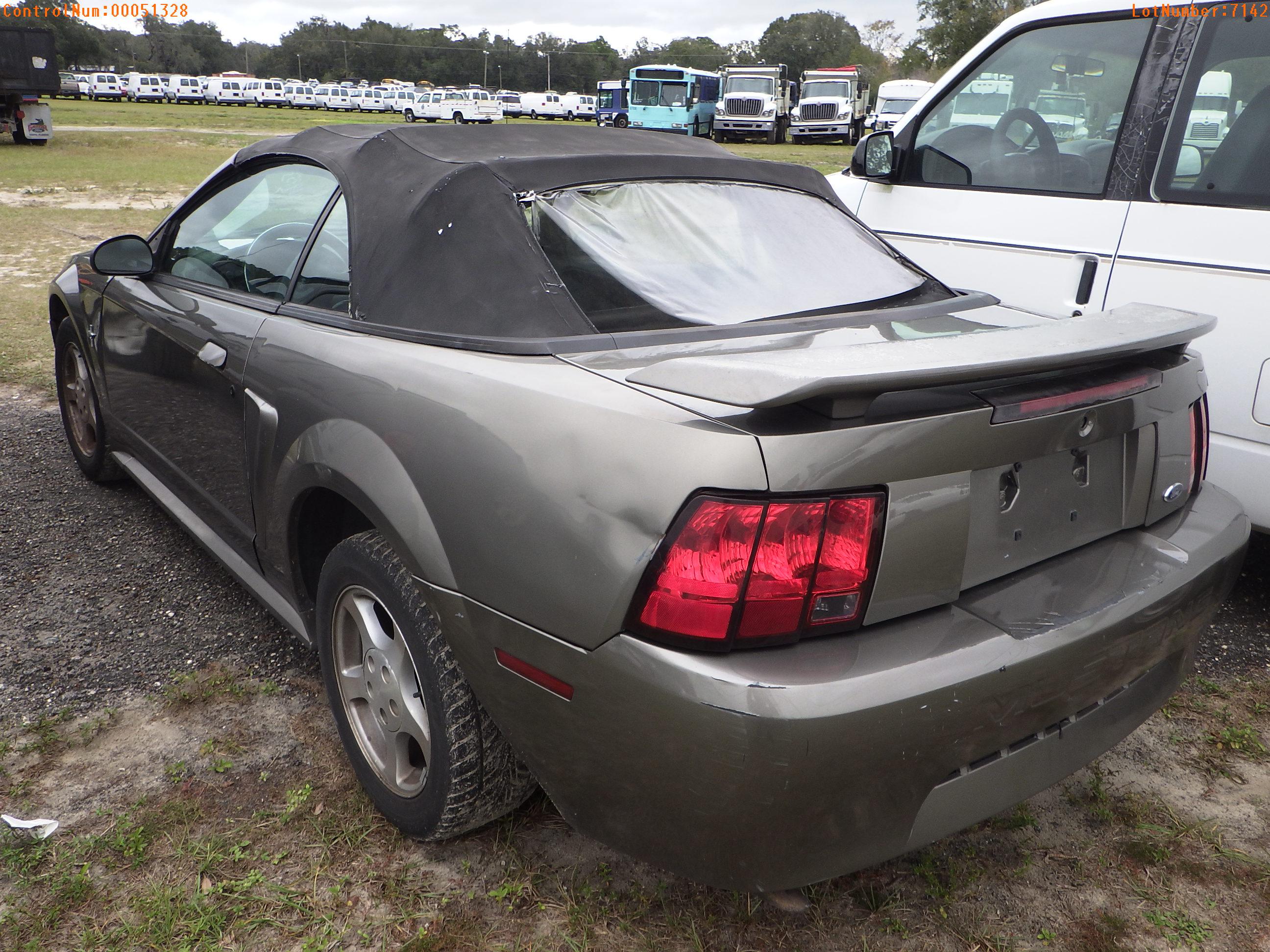 12-07142 (Cars-Convertible)  Seller:Private/Dealer 2002 FORD MUSTANG