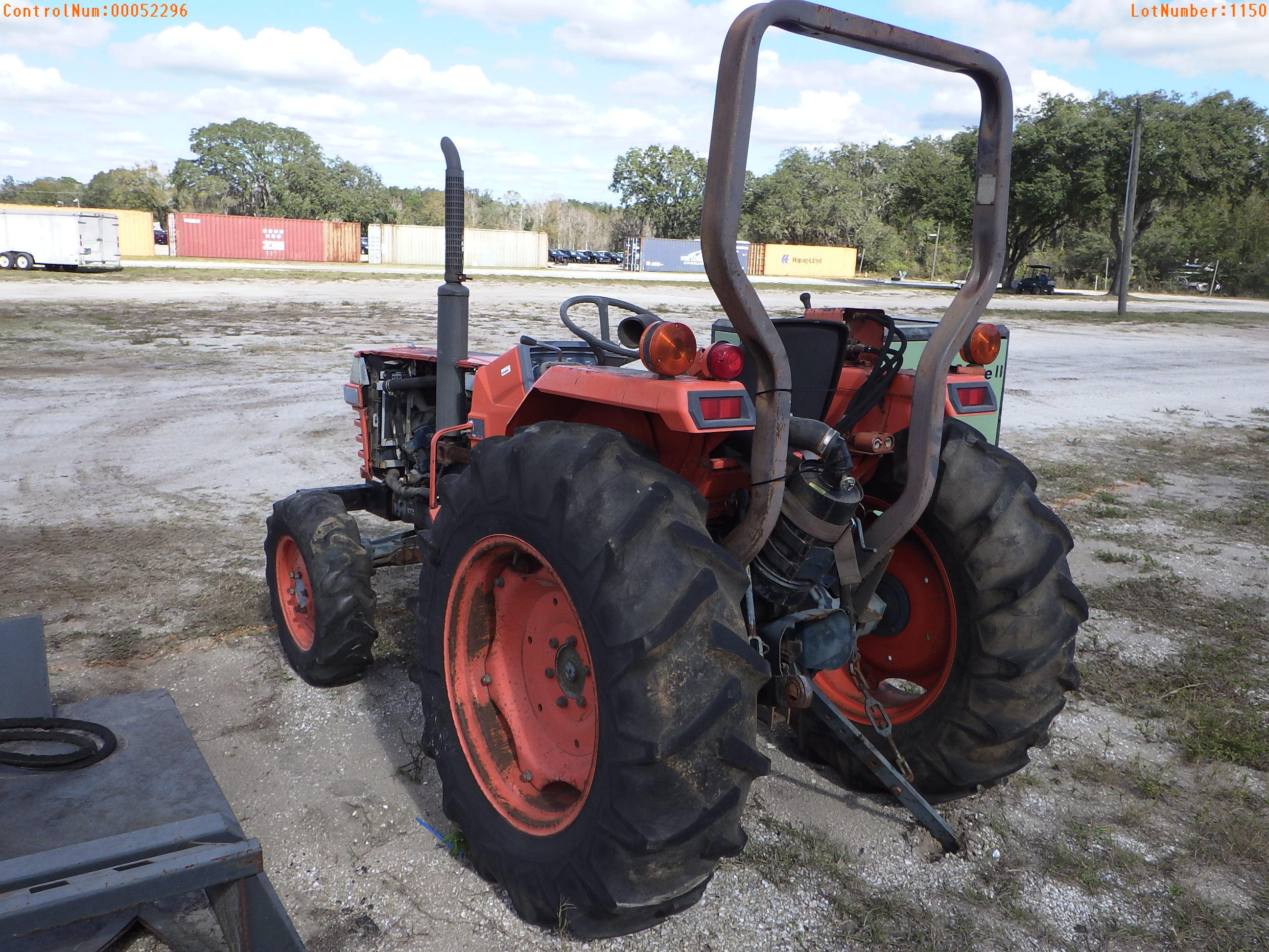 1-01150 (Equip.-Tractor)  Seller:Private/Dealer KUBOTA L3250 DIESEL TRACTOR- PAR