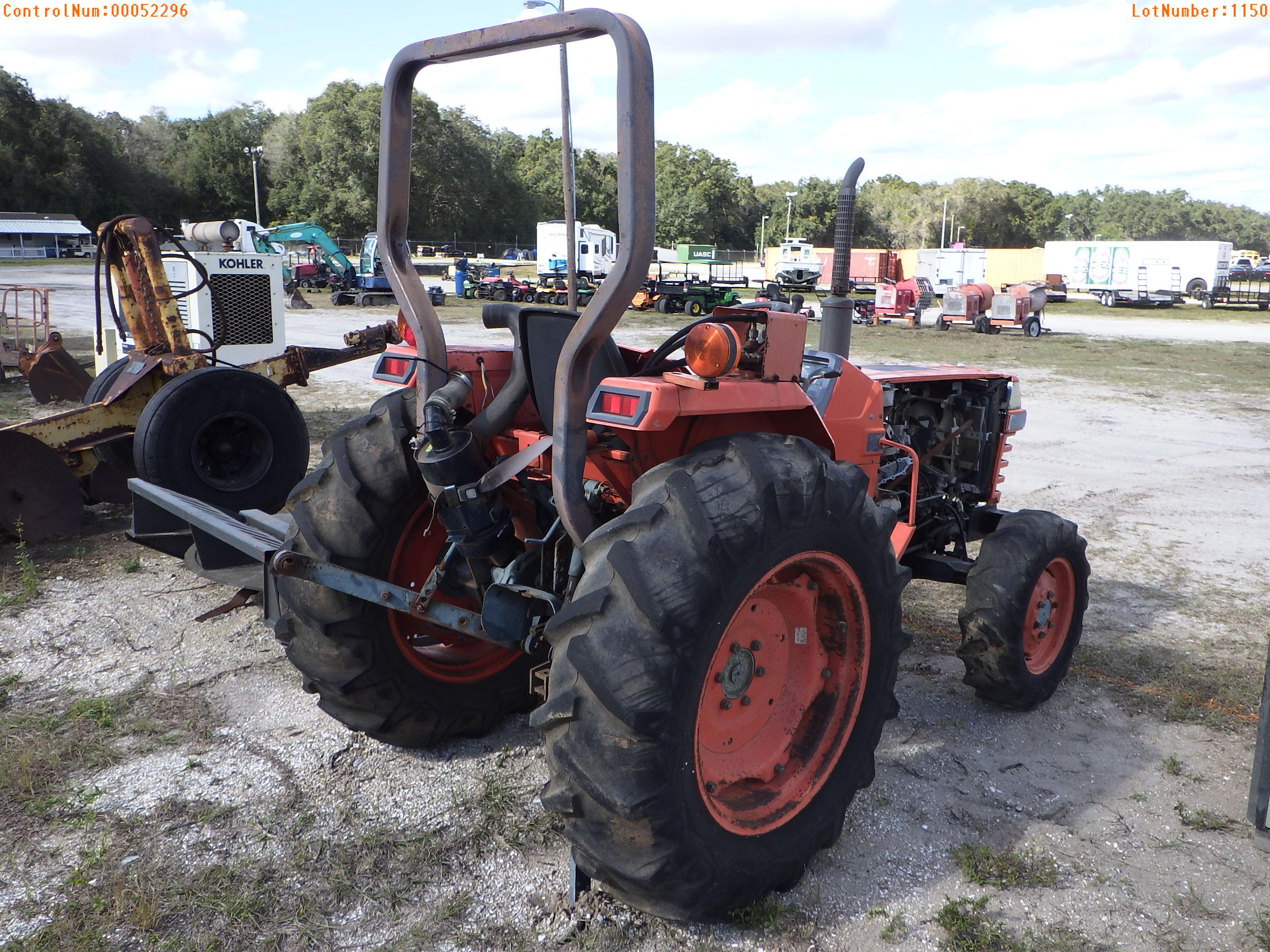 1-01150 (Equip.-Tractor)  Seller:Private/Dealer KUBOTA L3250 DIESEL TRACTOR- PAR