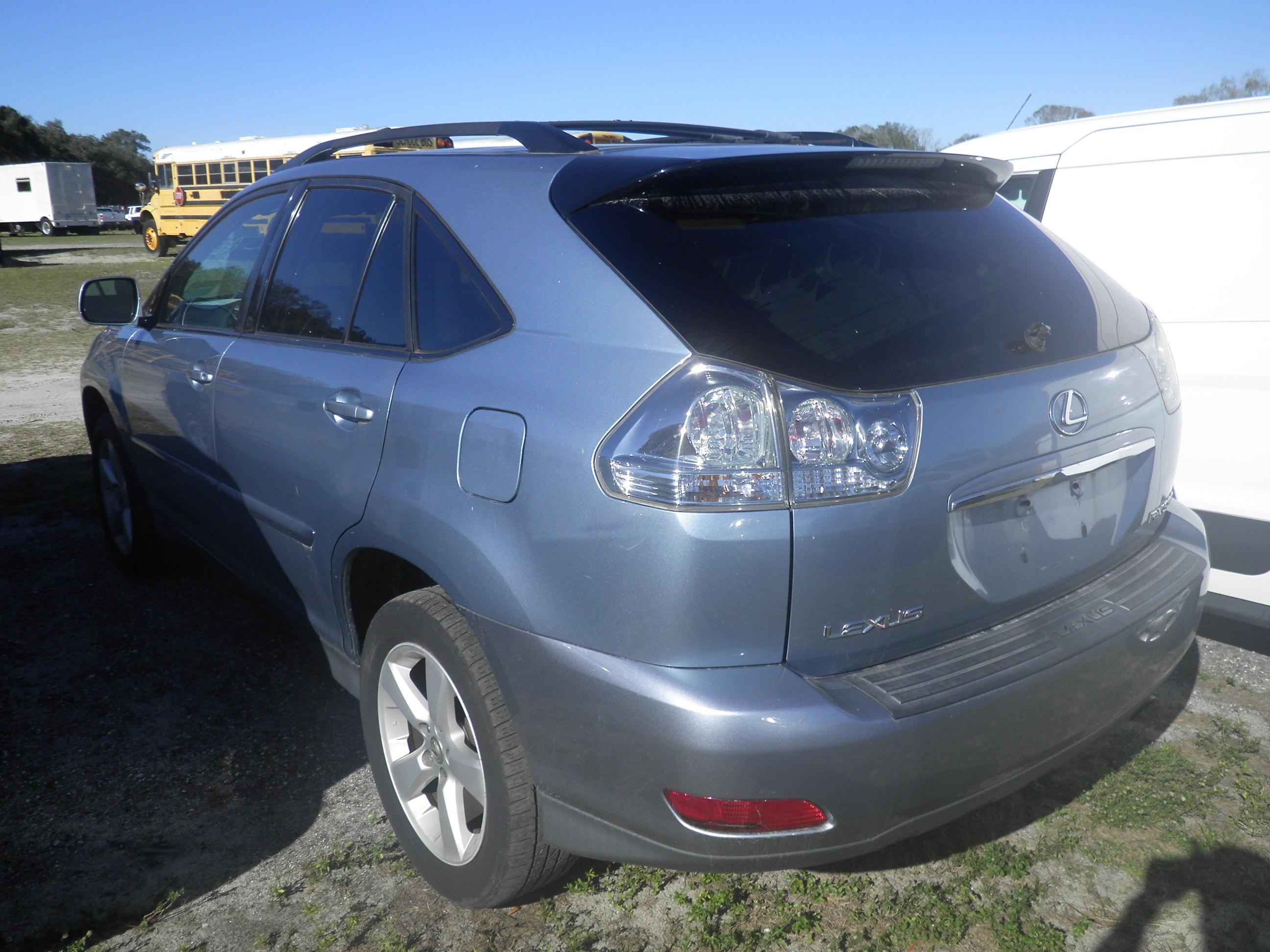 2-07124 (Cars-SUV 4D)  Seller:Private/Dealer 2004 LEXU RX330