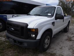 2-08210 (Trucks-Pickup 2D)  Seller: Gov-Pinellas County BOCC 2009 FORD F350