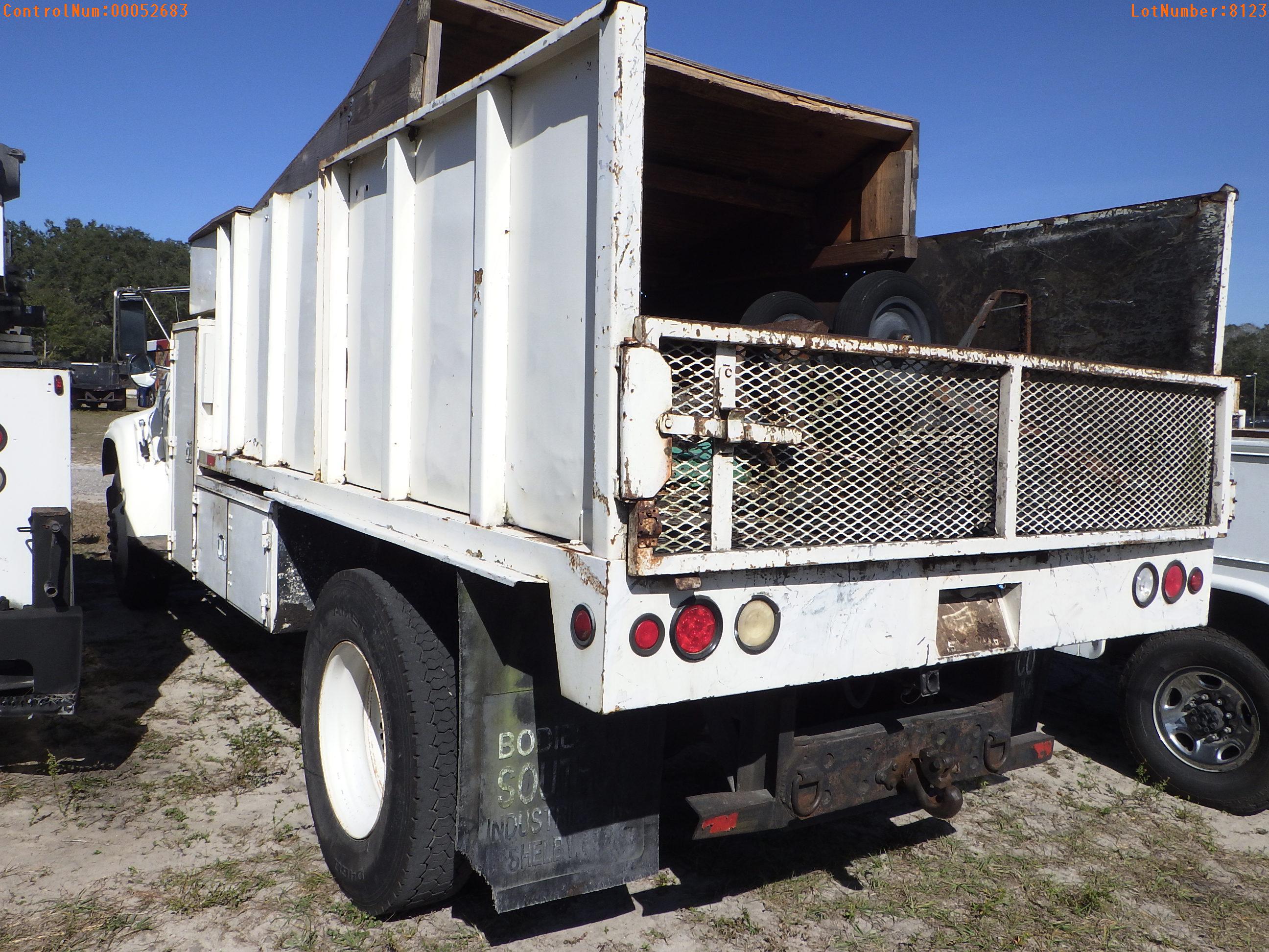 2-08123 (Trucks-Dump)  Seller:Private/Dealer 1997 FORD F800