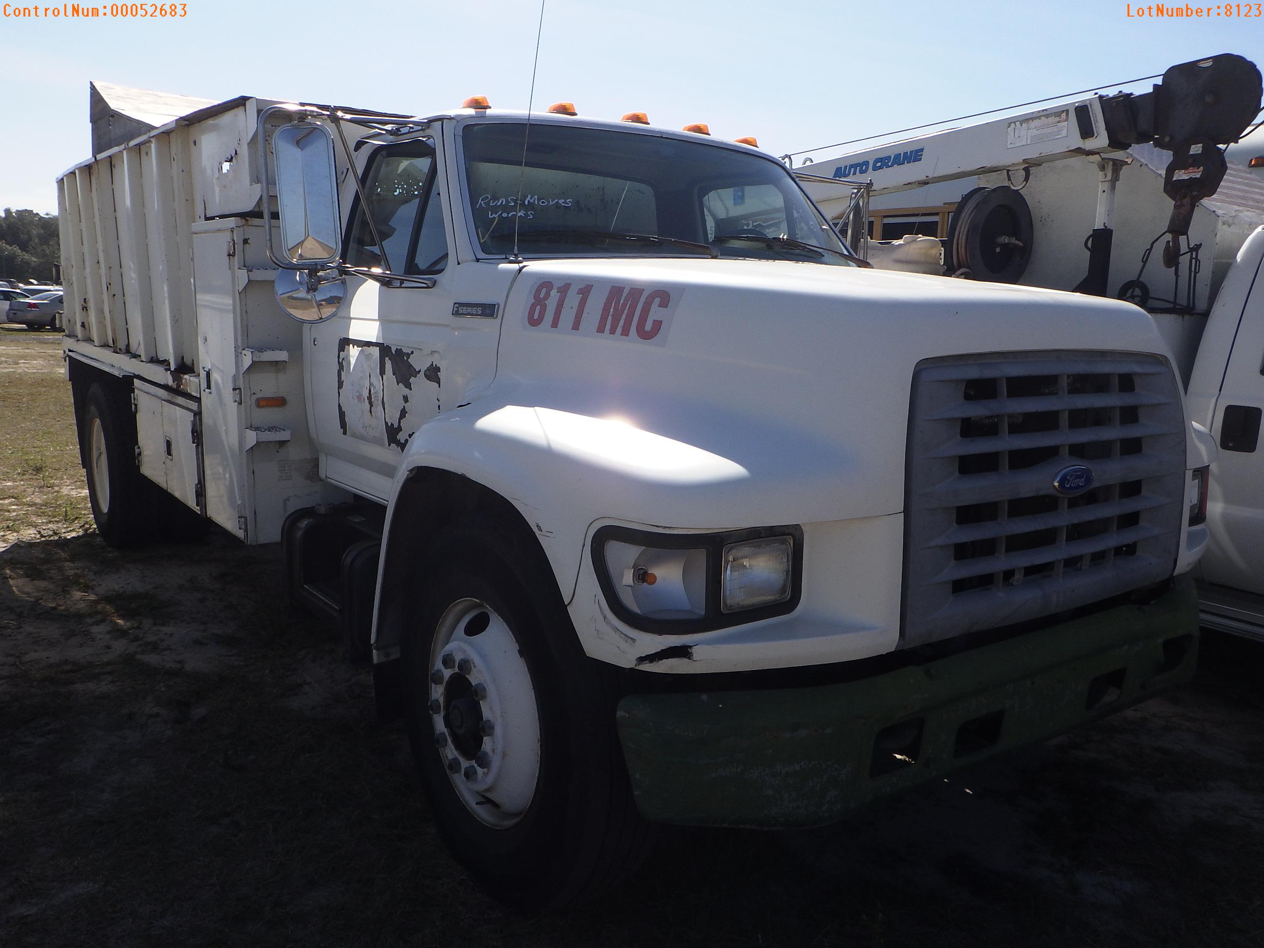 2-08123 (Trucks-Dump)  Seller:Private/Dealer 1997 FORD F800