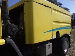 2-08135 (Trucks-Sweeper)  Seller:Private/Dealer 2003 STER SC8000