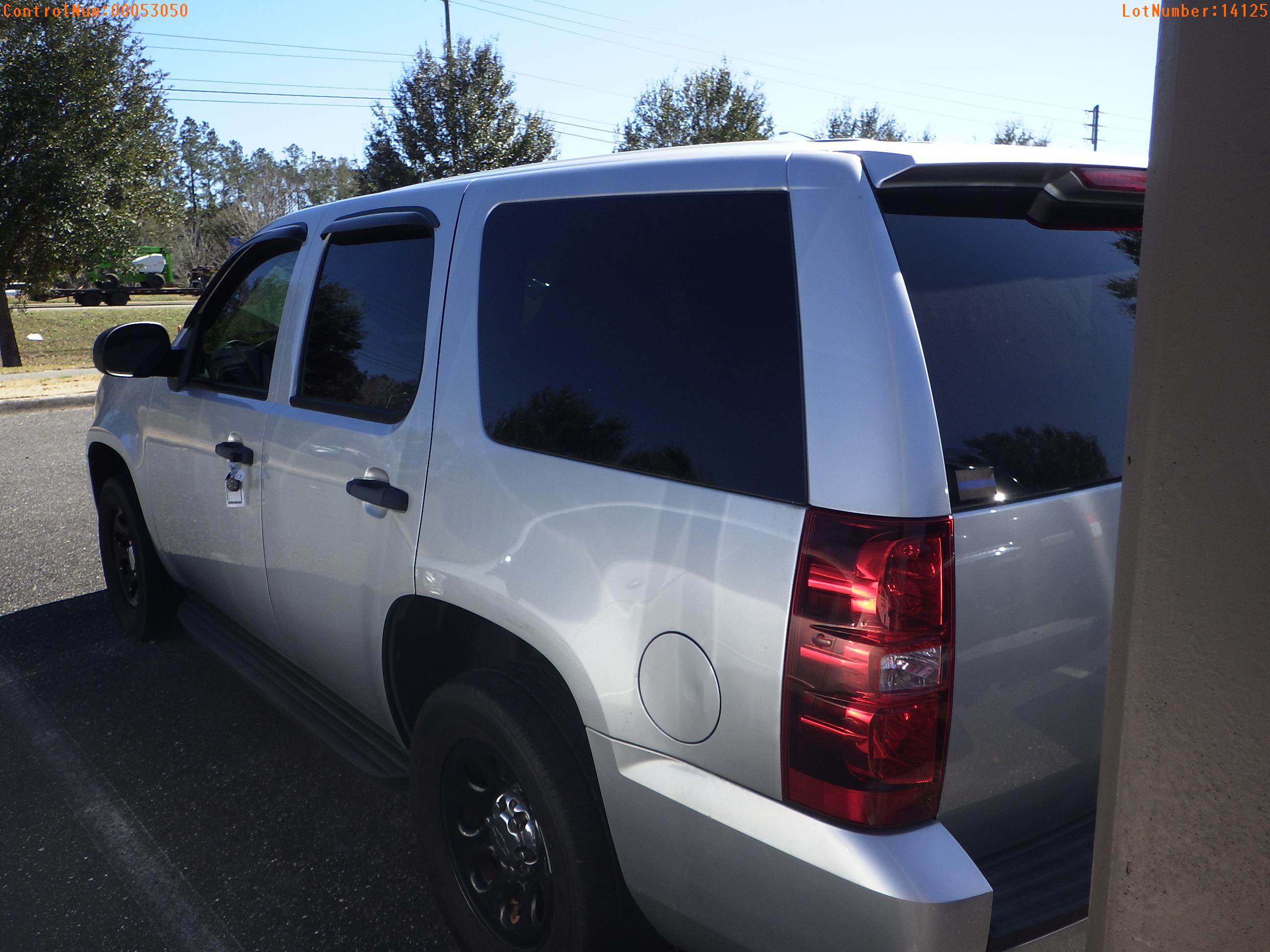 2-14125 (Cars-SUV 4D)  Seller: Florida State D.F.S. 2013 CHEV TAHOE