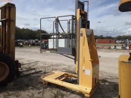 3-01176 (Equip.-Man lift)  Seller:Private/Dealer BIL-JAX XLT1571 14 FOOT 10 INCH