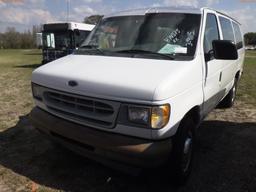 3-09115 (Trucks-Van Cargo)  Seller: Florida State D.J.J. 2001 FORD E350
