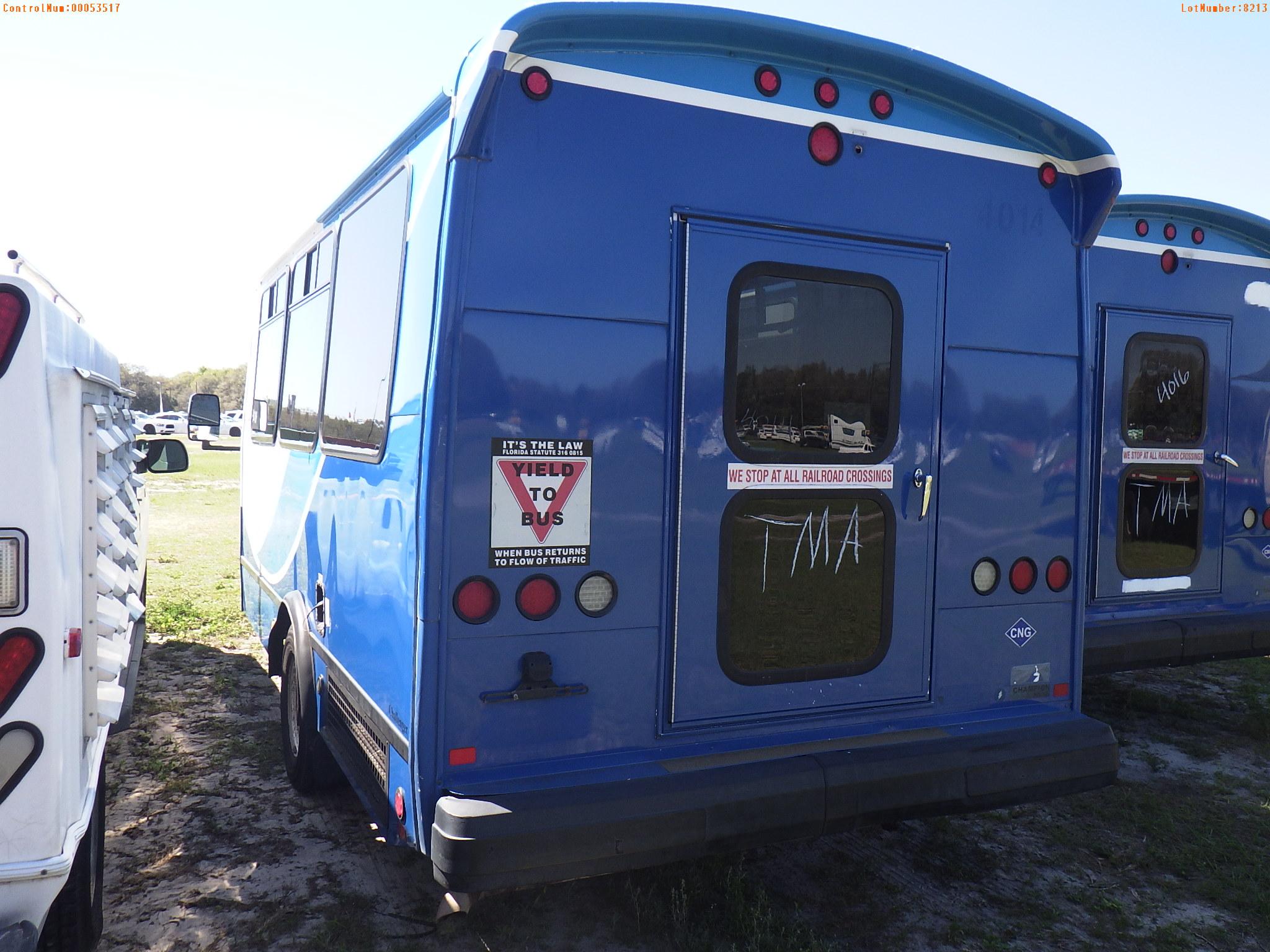 3-08213 (Trucks-Buses)  Seller: Gov-Hillsborough Area Regional 2014 FORD E450