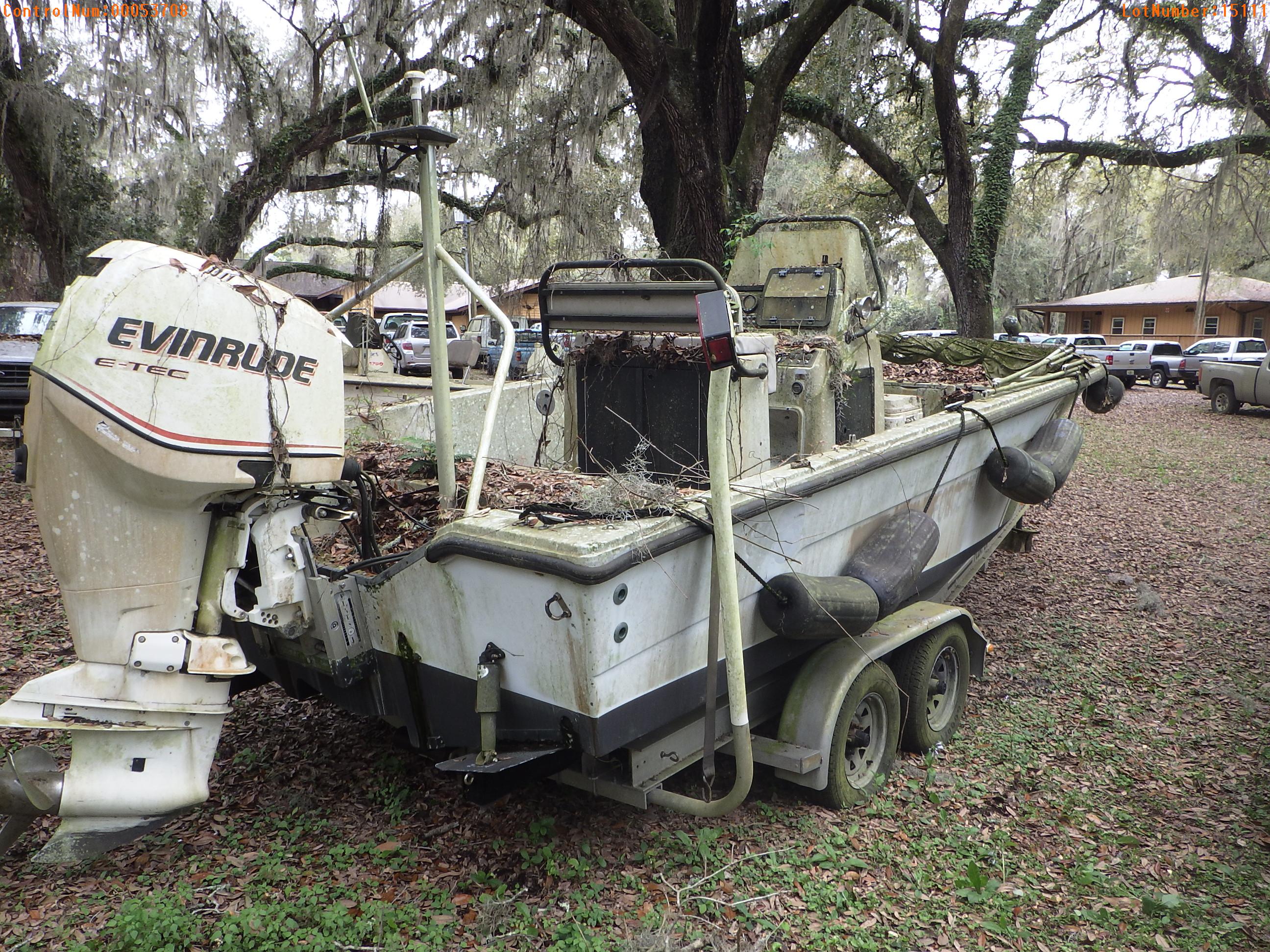 3-15111 (Vessels-Center console)  Seller: Florida State F.W.C. 2001 ANGL 22FT