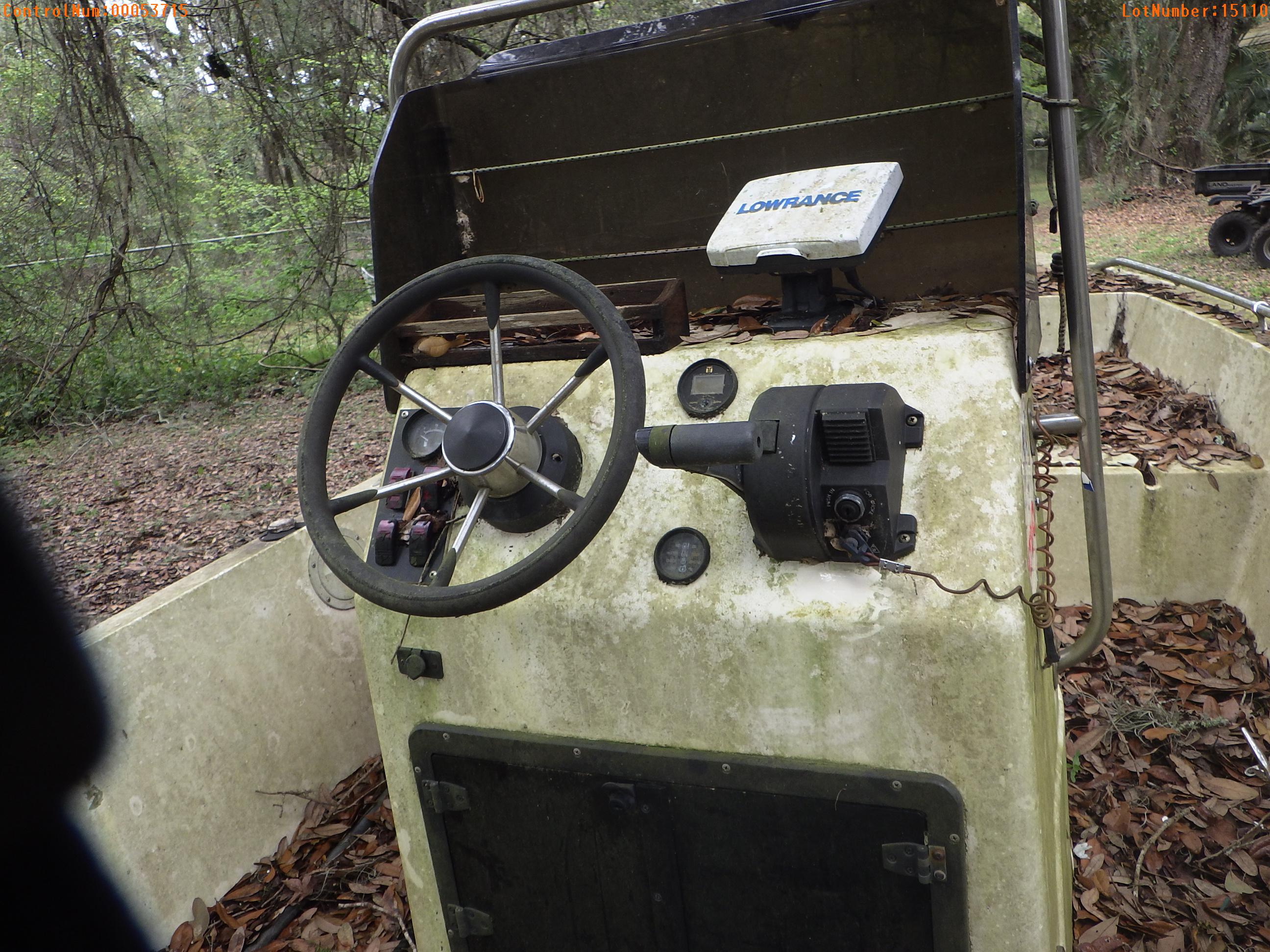 3-15110 (Vessels-Center console)  Seller: Florida State F.W.C. 1994 KEYW 17FT