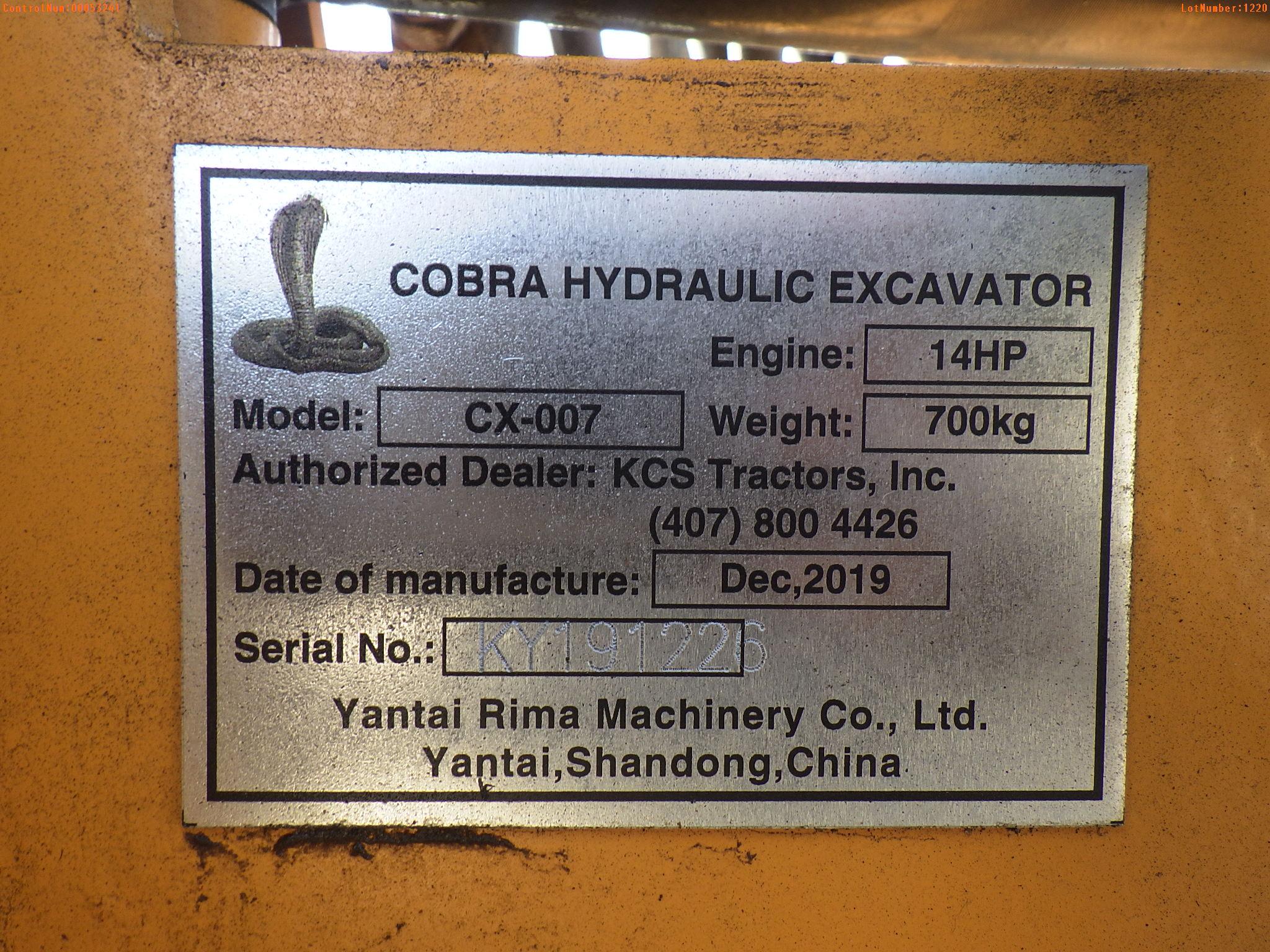 4-01186 (Equip.-Excavator)  Seller:Private/Dealer COBRA CX-007 MINI RUBBER TRACK