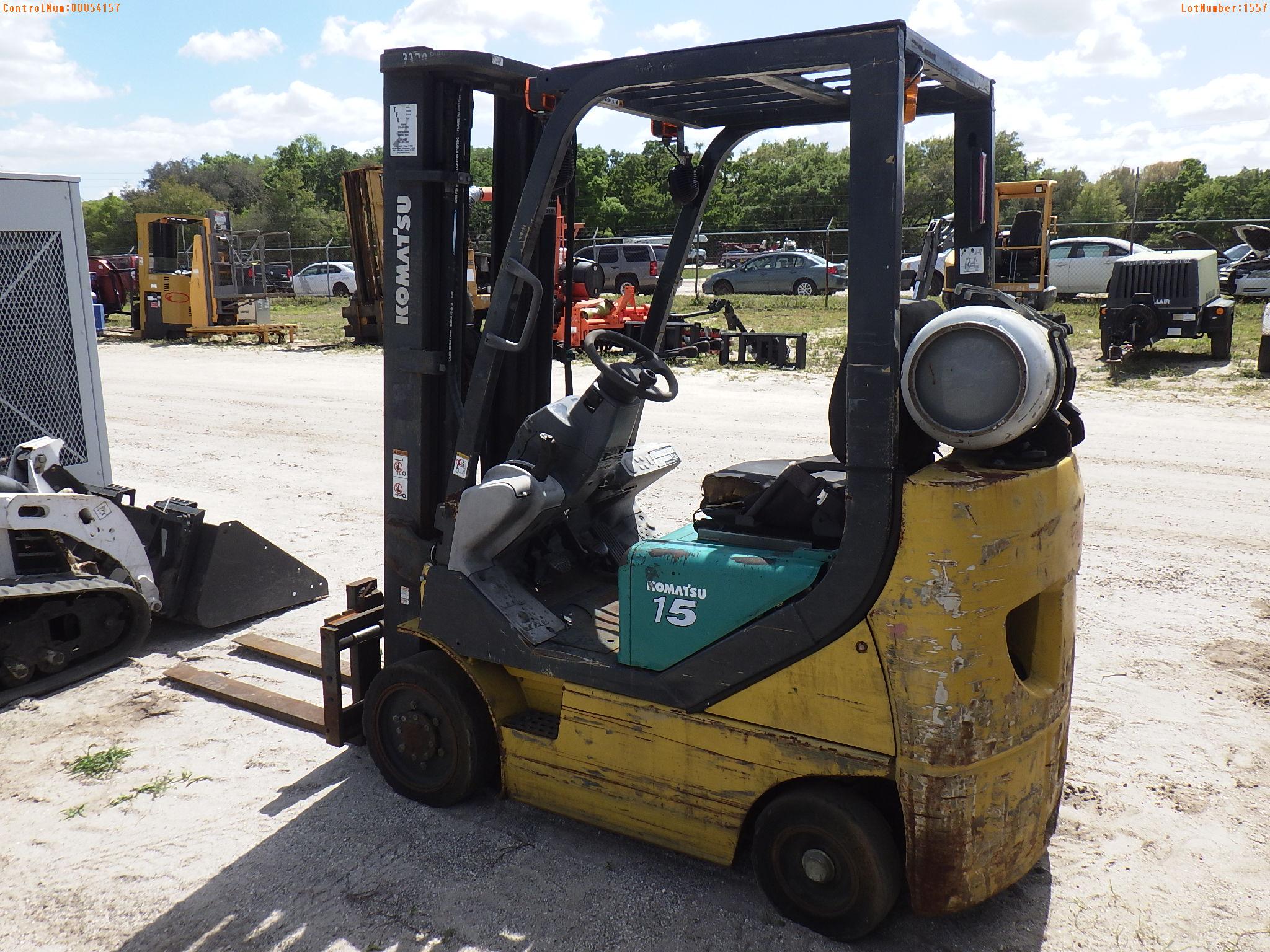 4-01148 (Equip.-Fork lift)  Seller:Private/Dealer KOMATSU FG15SHT-20 CUSHION TIR