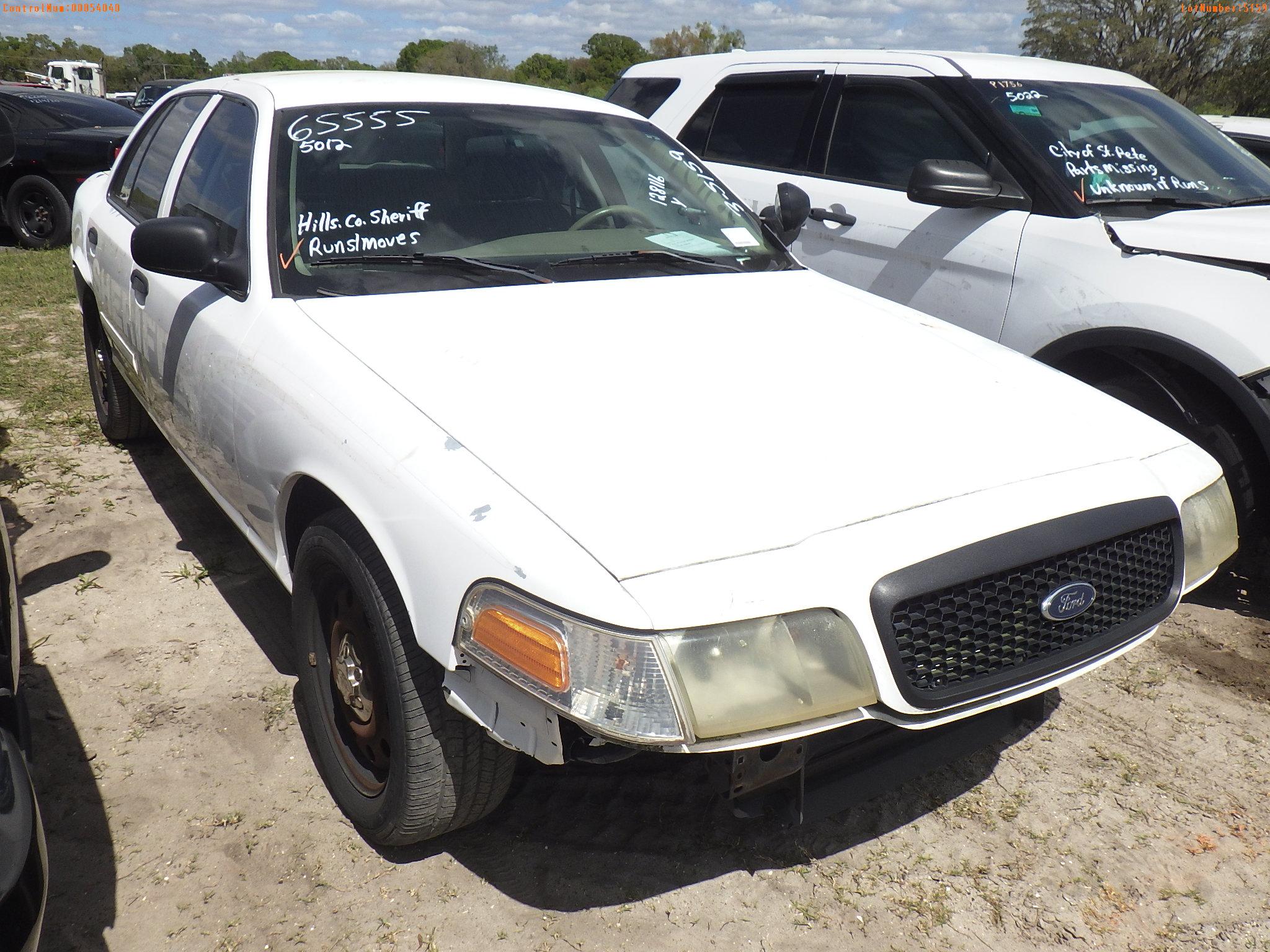 4-05122 (Cars-Sedan 4D)  Seller: Gov-Hillsborough County Sheriffs 2006 FORD CROW