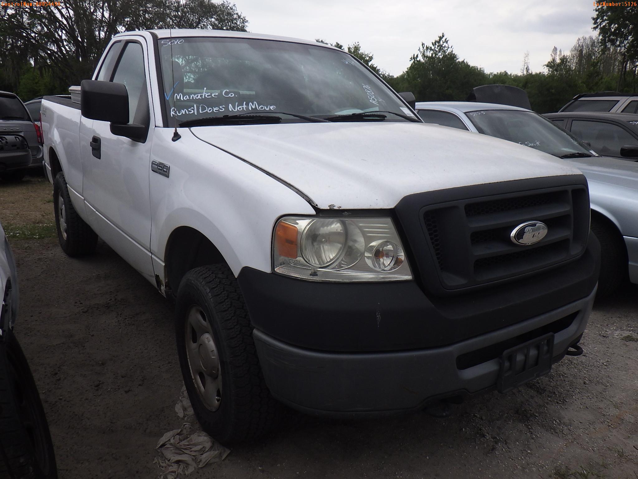 4-05126 (Trucks-Pickup 2D)  Seller: Gov-Manatee County 2007 FORD F150