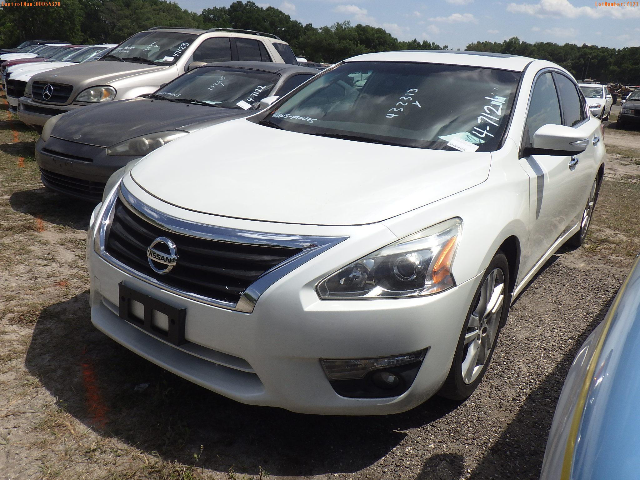 4-07121 (Cars-Sedan 4D)  Seller:Private/Dealer 2013 NISS ALTIMA