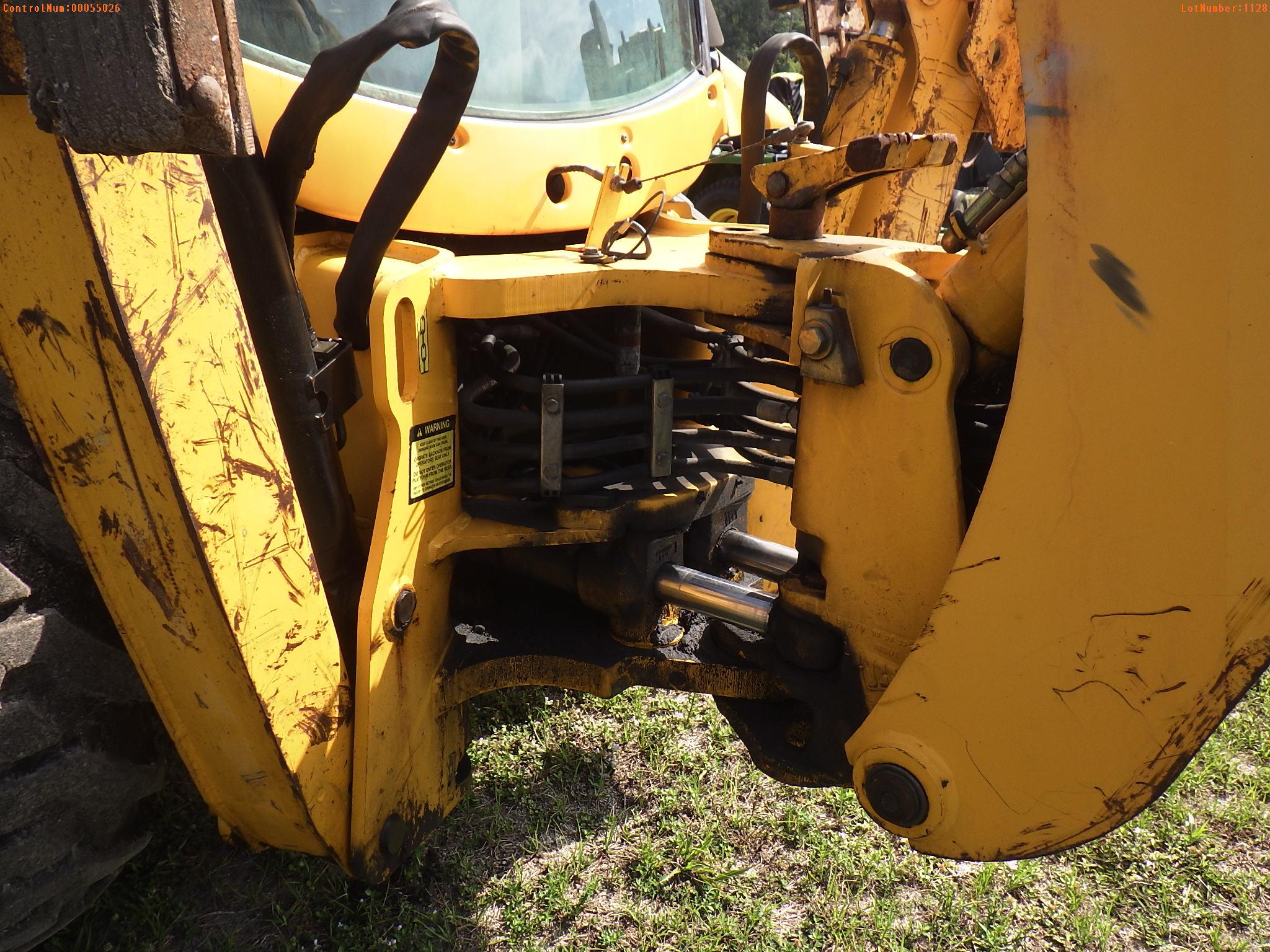 5-01128 (Equip.-Backhoe)  Seller: Gov-City of Bradenton JCB 3CX EXTEND A HOE CAB