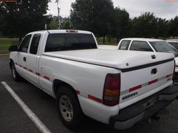 5-23111 (Trucks-Pickup 2D)  Seller: Florida State D.O.T. 2005 GMC 1500