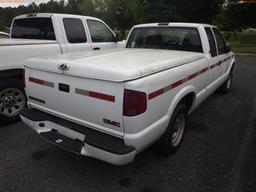 5-23112 (Trucks-Pickup 2D)  Seller: Florida State D.O.T. 2002 GMC SONOMA