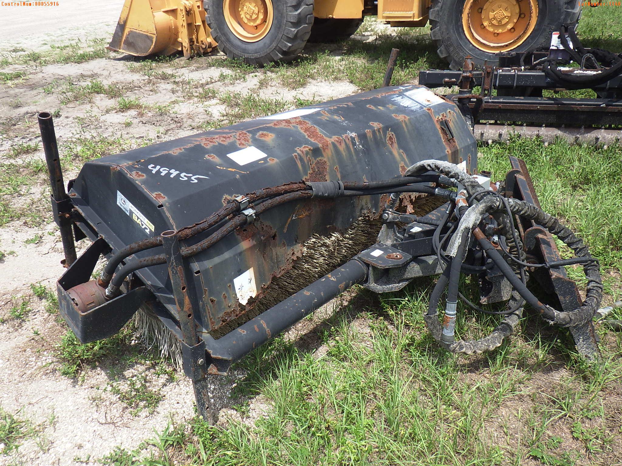 6-01140 (Equip.-Loader skid steer)  Seller: Gov-Manatee County JOHN DEERE 325 RU