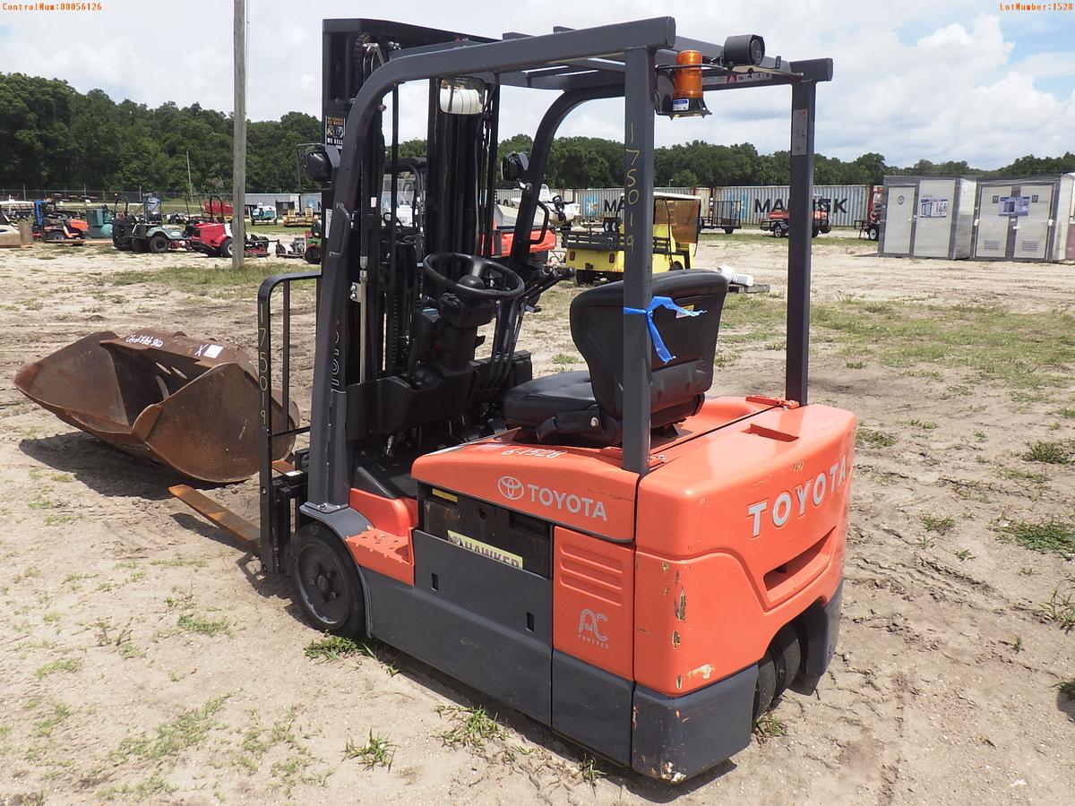 6-01528 (Equip.-Fork lift)  Seller: Gov-Hillsborough County B.O.C.C. TOYOTA 7FBE