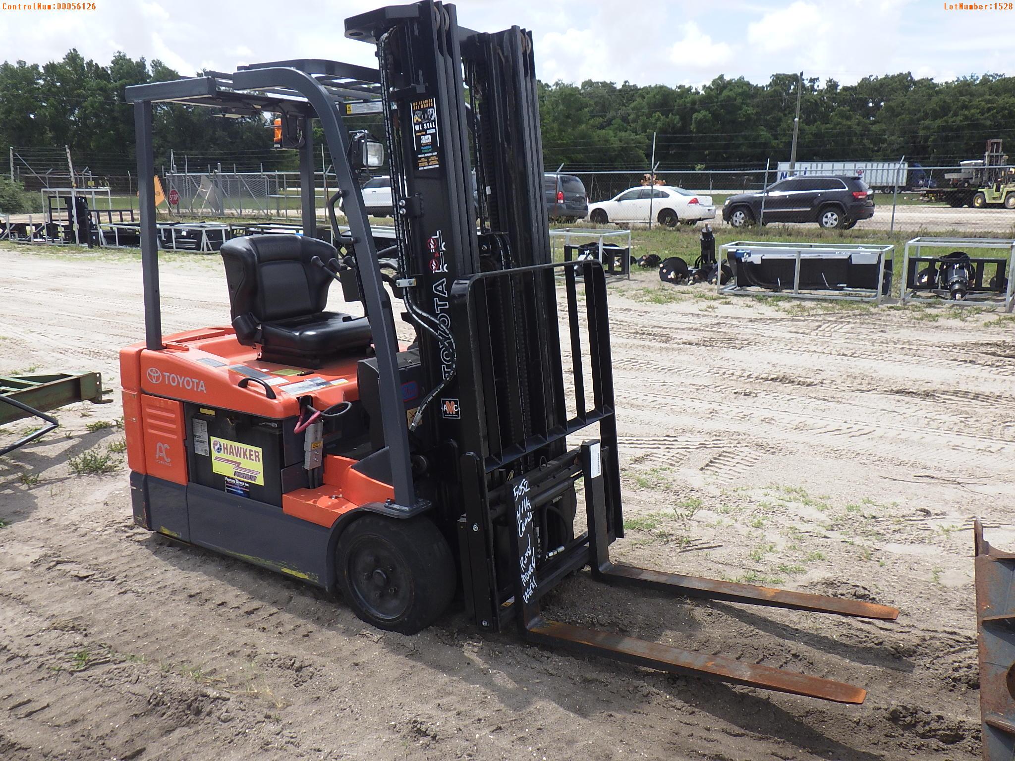 6-01528 (Equip.-Fork lift)  Seller: Gov-Hillsborough County B.O.C.C. TOYOTA 7FBE