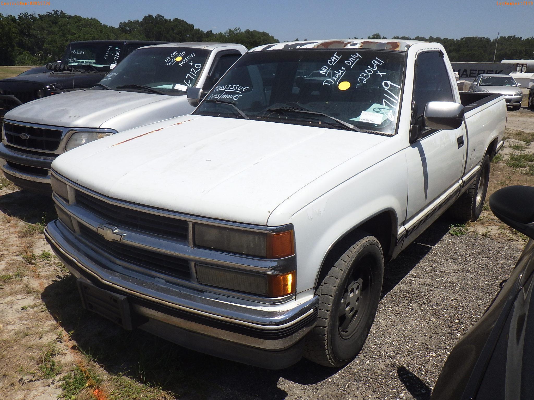 6-07119 (Trucks-Pickup 2D)  Seller:Private/Dealer 1993 CHEV SILVERADO