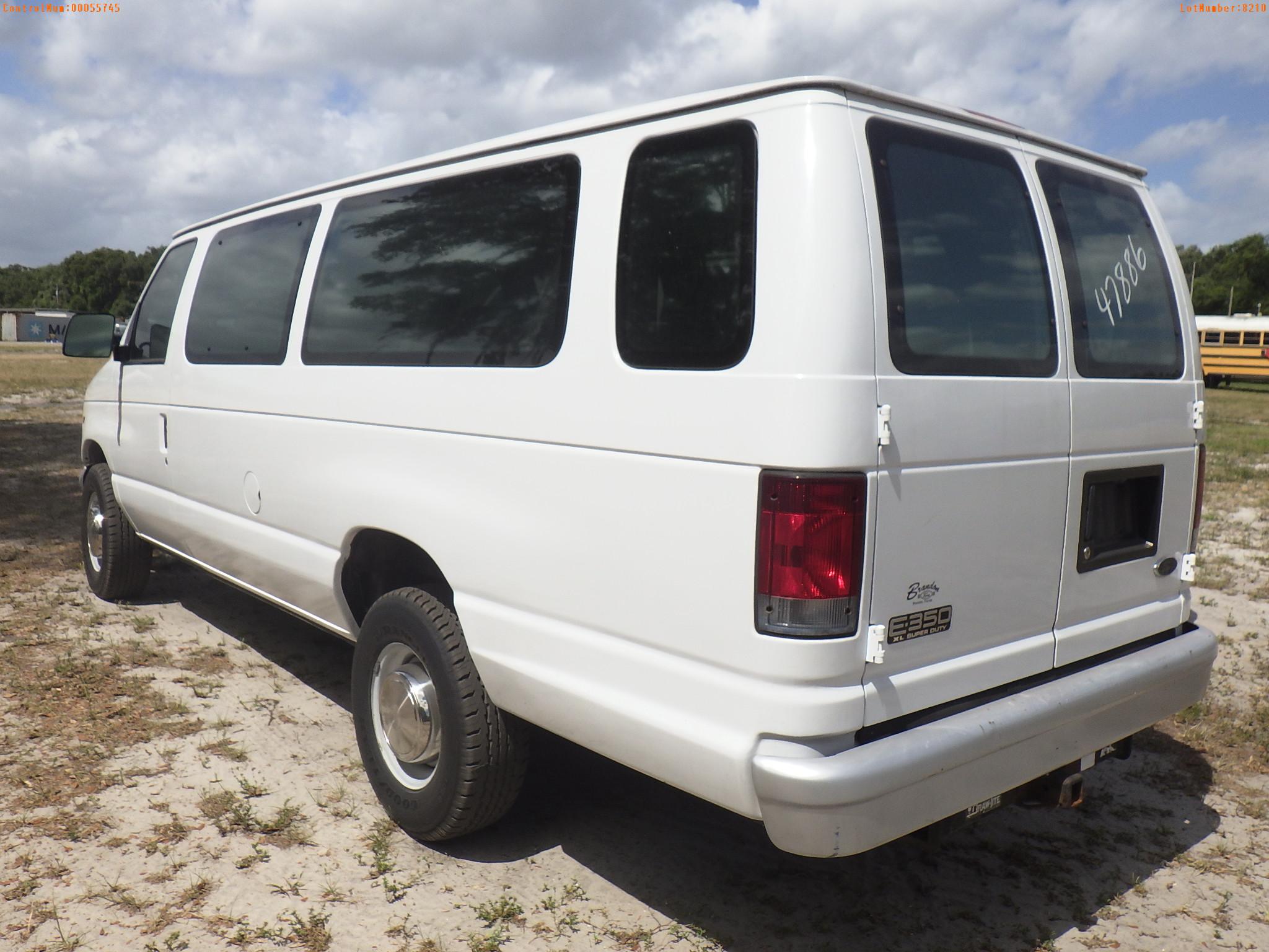 6-08210 (Cars-Van 3D)  Seller: Gov-Hillsborough County Sheriffs 2000 FORD E350