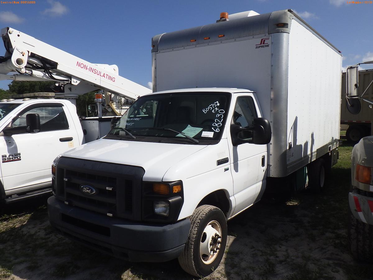 6-08230 (Trucks-Box)  Seller: Gov-City of St.Petersburg 2013 FORD E450