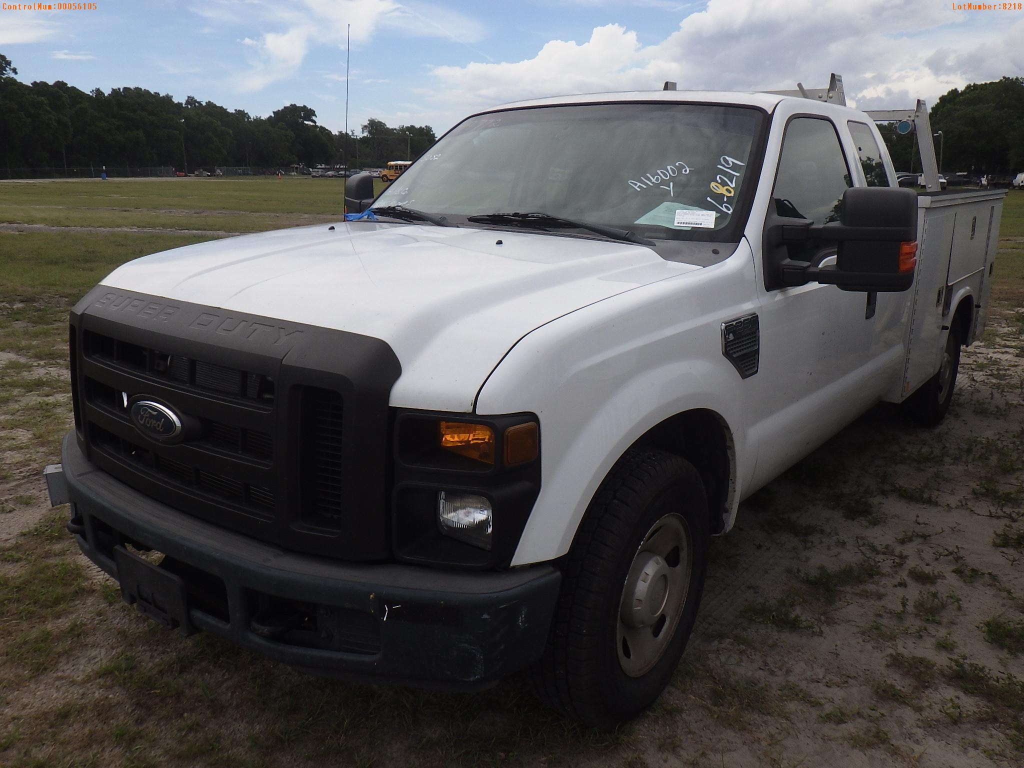 6-08219 (Trucks-Utility 2D)  Seller: Gov-Hillsborough County B.O.C.C. 2009 FORD