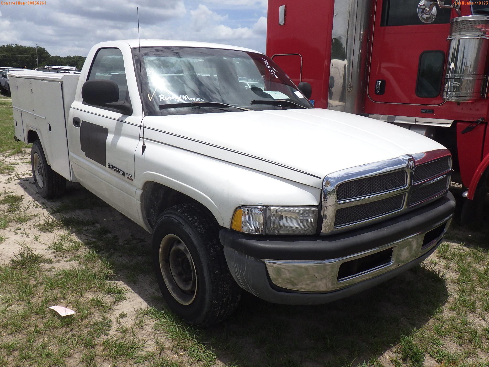 6-08123 (Trucks-Utility 2D)  Seller:Private/Dealer 2001 DODG 2500