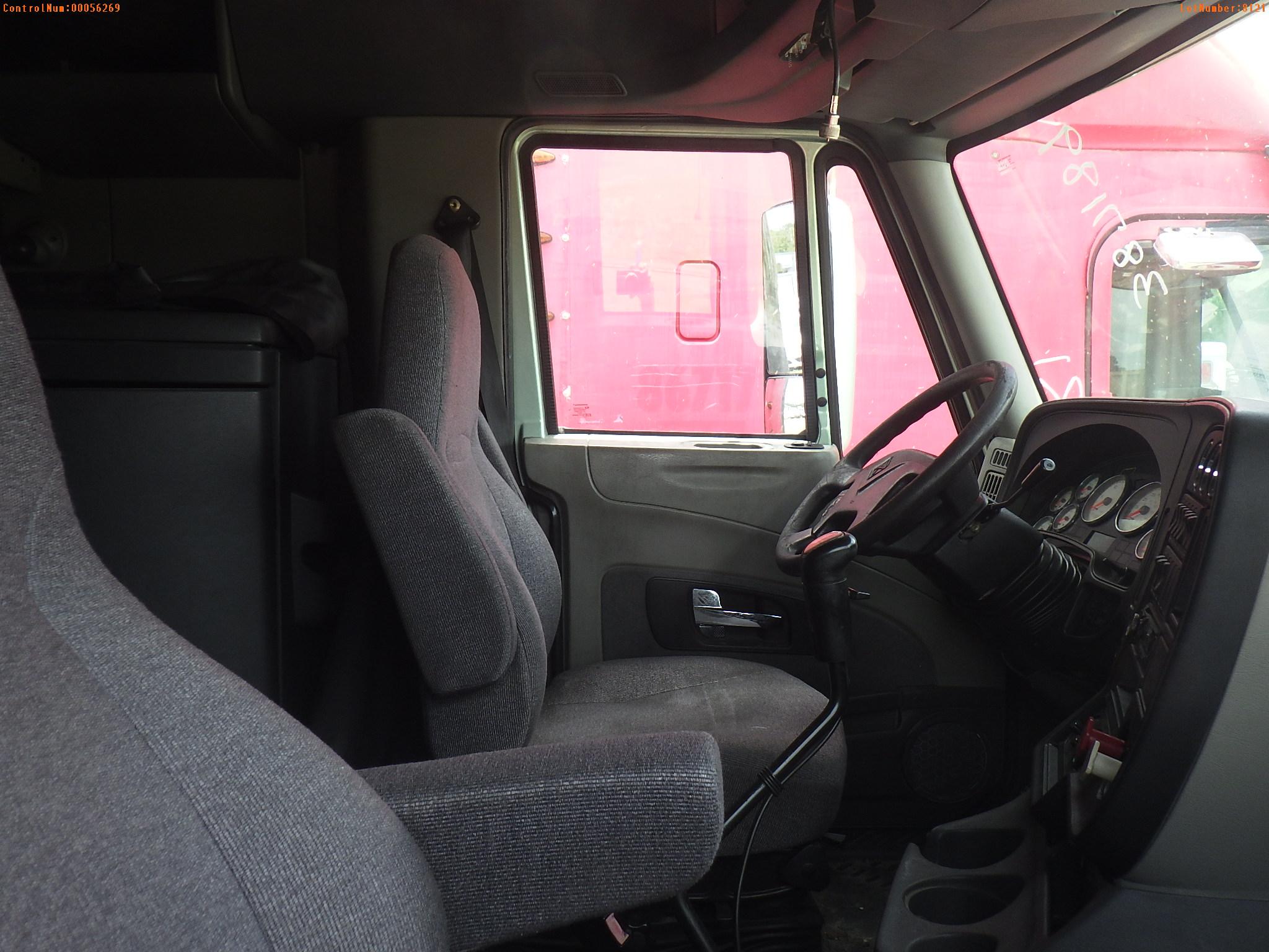 6-08121 (Trucks-Tractor)  Seller:Private/Dealer 2012 INTL PROSTAR