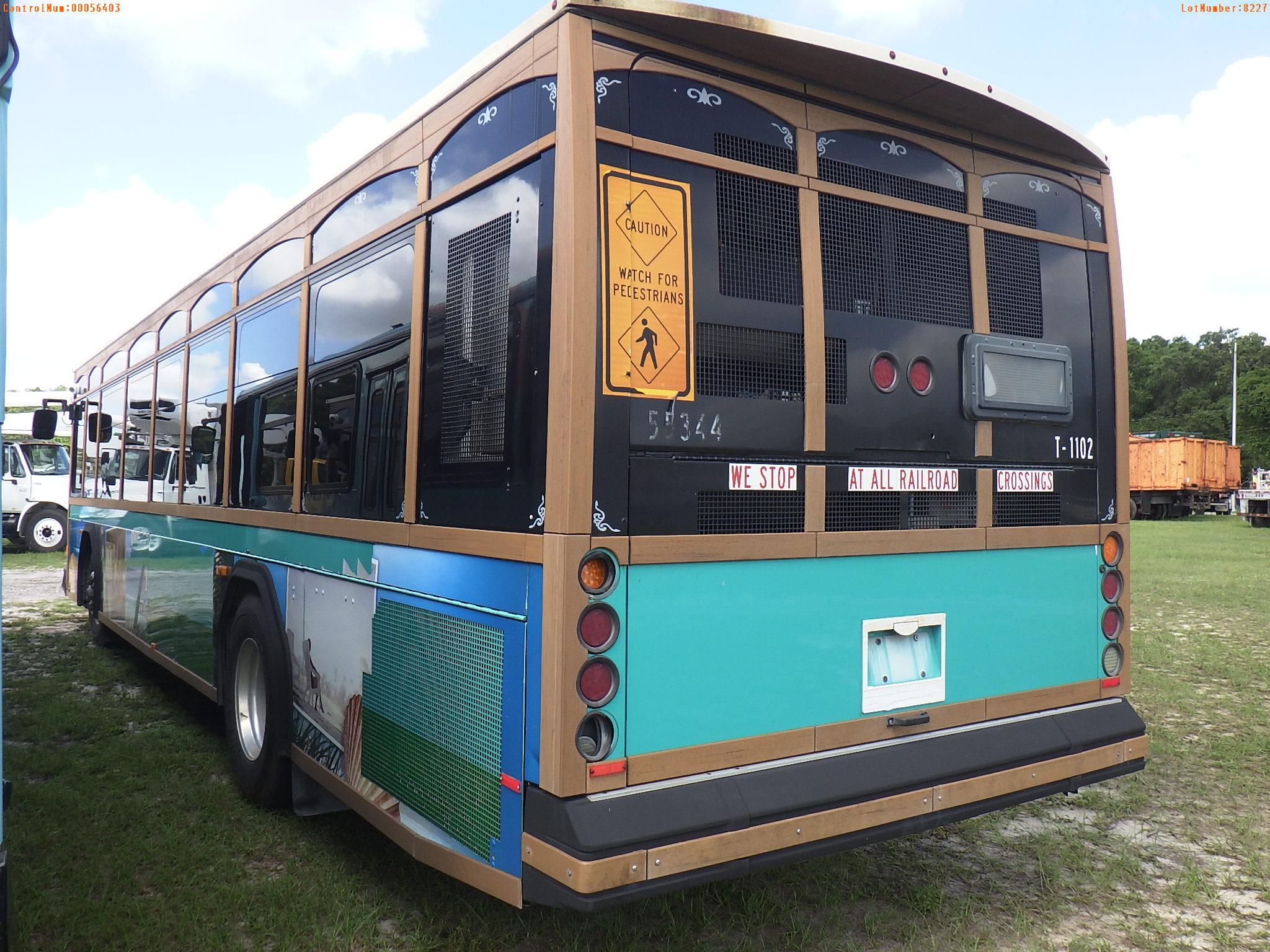 6-08227 (Trucks-Buses)  Seller: Gov-Manatee County 2011 GLLG G27B102N4