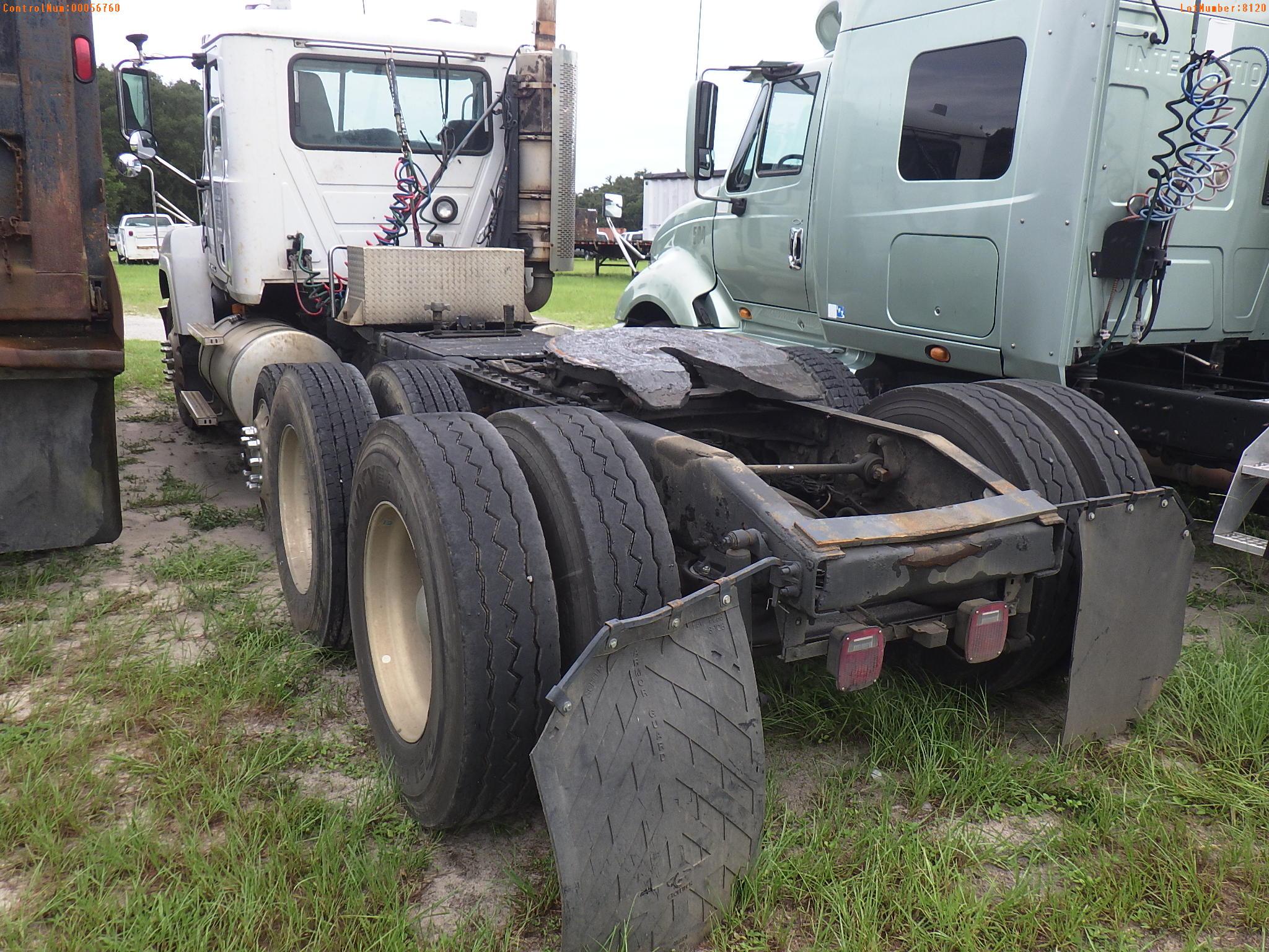 7-08120 (Trucks-Tractor)  Seller:Private/Dealer 2008 MACK CHU600