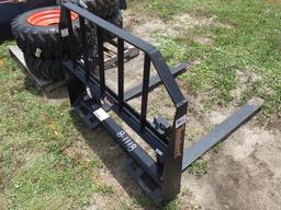 8-01118 (Equip.-Implement misc.)  Seller:Private/Dealer TOMAHAWK 42 INCH PALLET