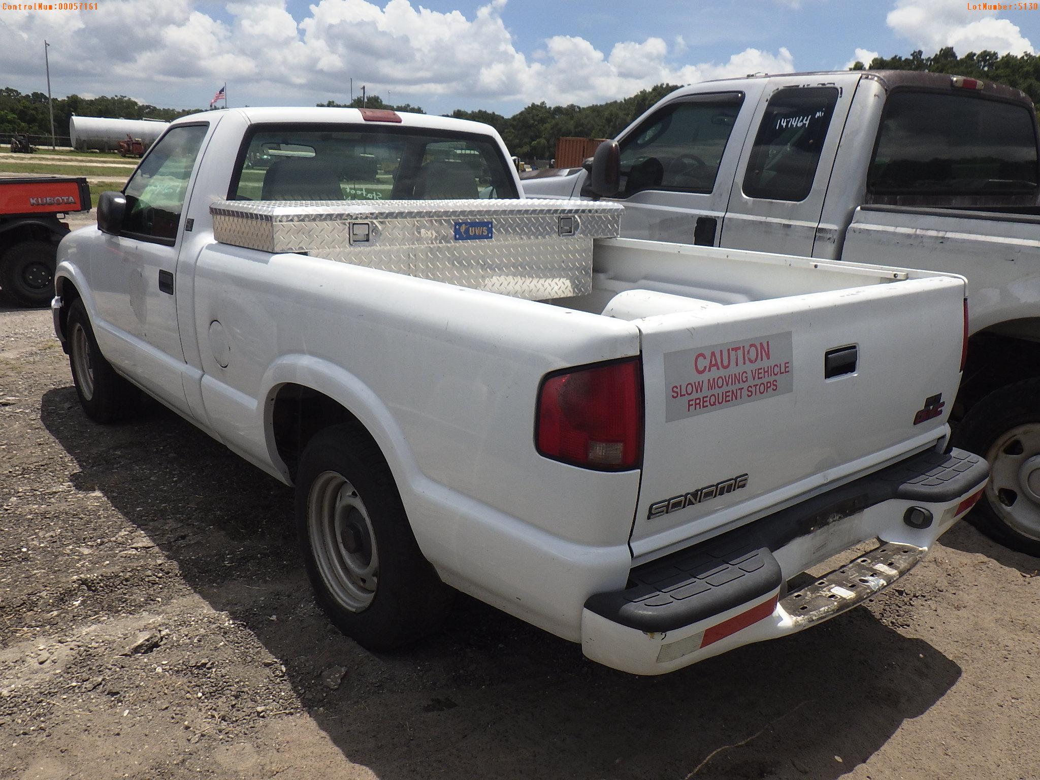 8-05130 (Trucks-Pickup 2D)  Seller: Florida State A.C.S. 2000 GMC SONOMA