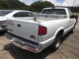 8-05130 (Trucks-Pickup 2D)  Seller: Florida State A.C.S. 2000 GMC SONOMA