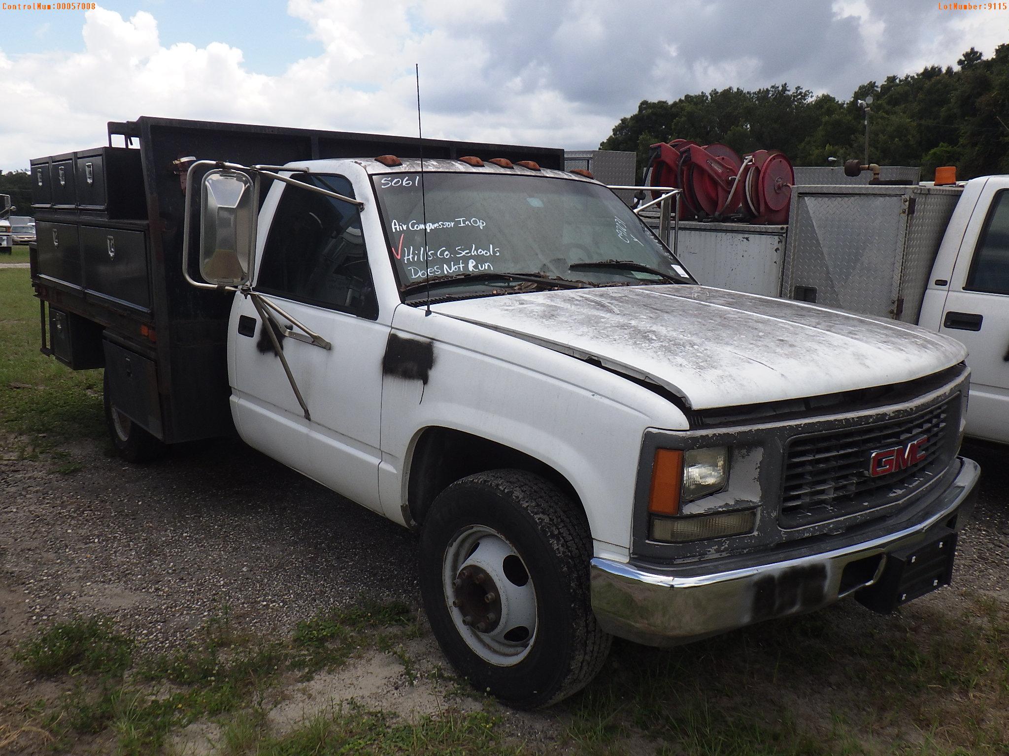 8-09115 (Trucks-Utility 2D)  Seller: Gov-Hillsborough County School 1999 GMC 350