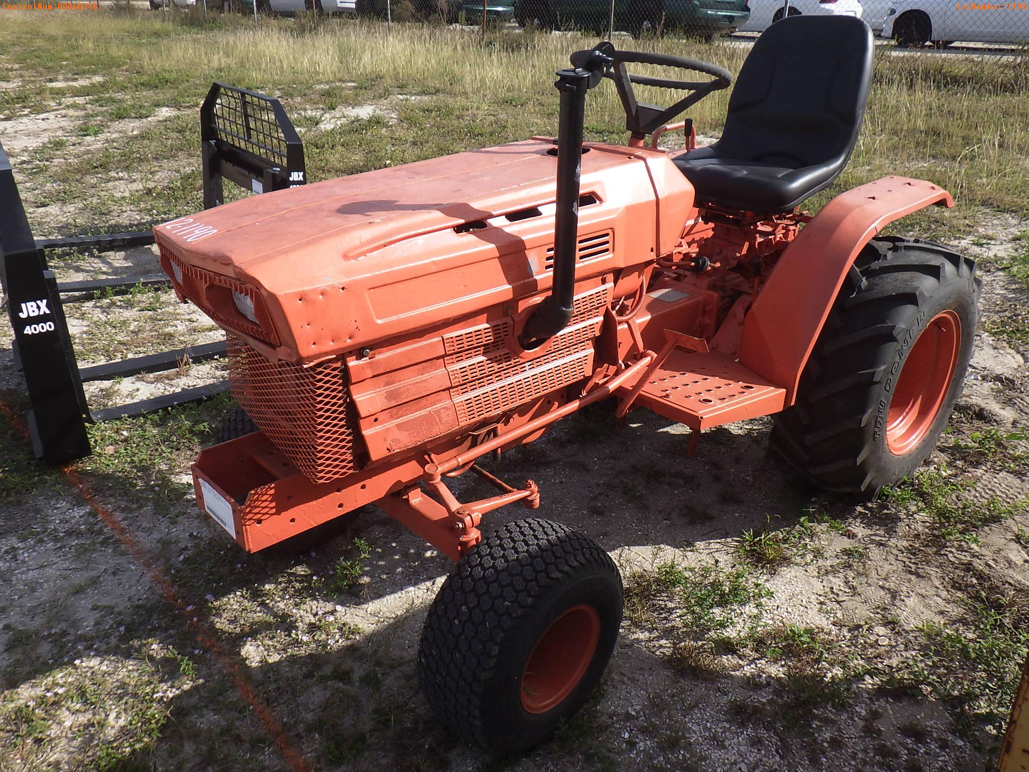 12-01190 (Equip.-Tractor)  Seller:Private/Dealer KUBOTA B6200 COMPACT TRACTOR