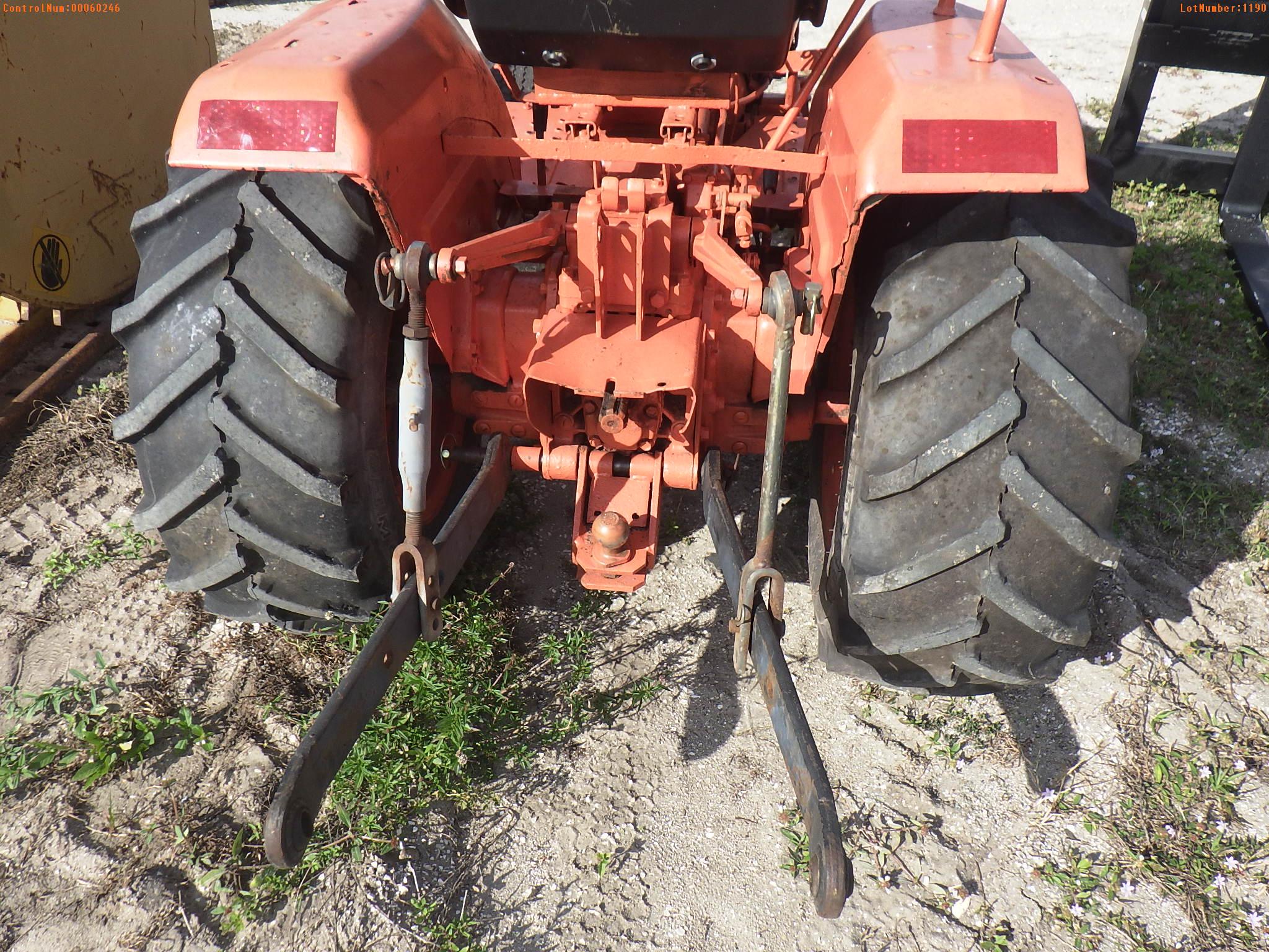 12-01190 (Equip.-Tractor)  Seller:Private/Dealer KUBOTA B6200 COMPACT TRACTOR