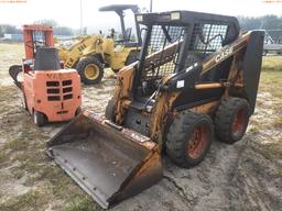 2-01142 (Equip.-Loader skid steer)  Seller:Private/Dealer CASE 40XT SKID STEER L