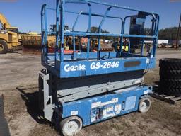 2-01112 (Equip.-Man lift)  Seller:Private/Dealer GENIE GS-2646 SCISSOR STYLE MAN