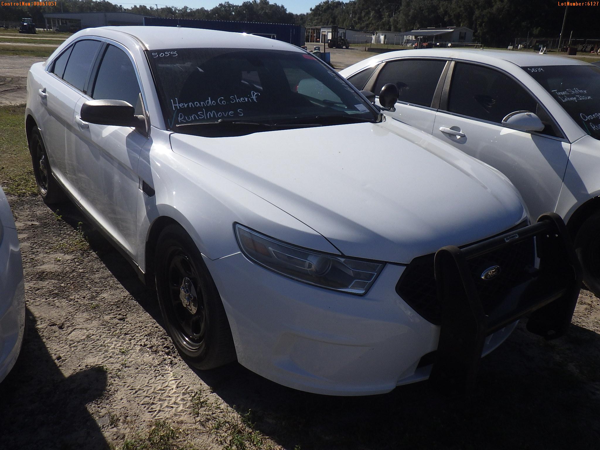 2-06127 (Cars-Sedan 4D)  Seller: Gov-Hernando County Sheriffs 2013 FORD TAURUS