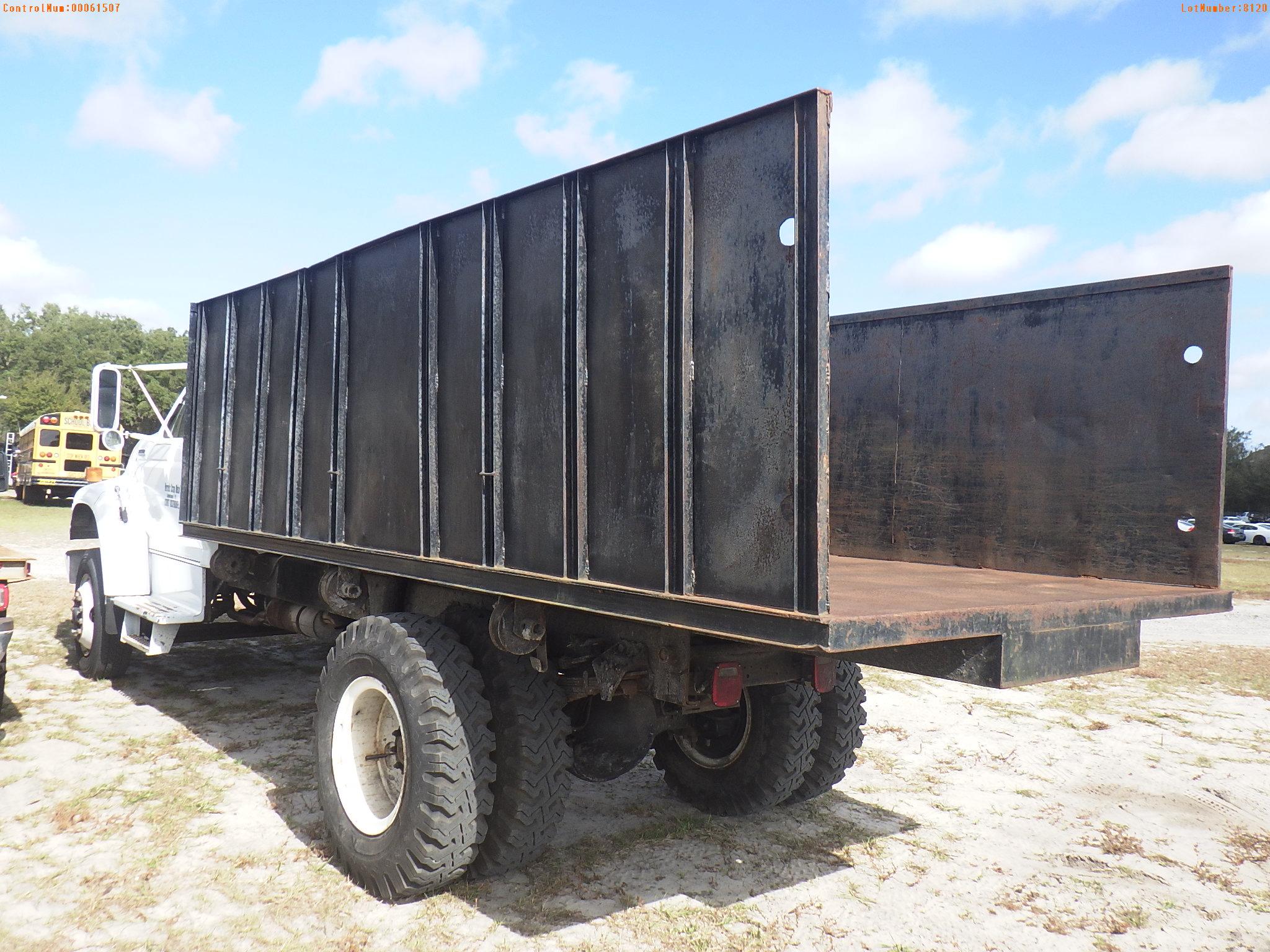 2-08120 (Trucks-Dump)  Seller:Private/Dealer 1995 FORD F700