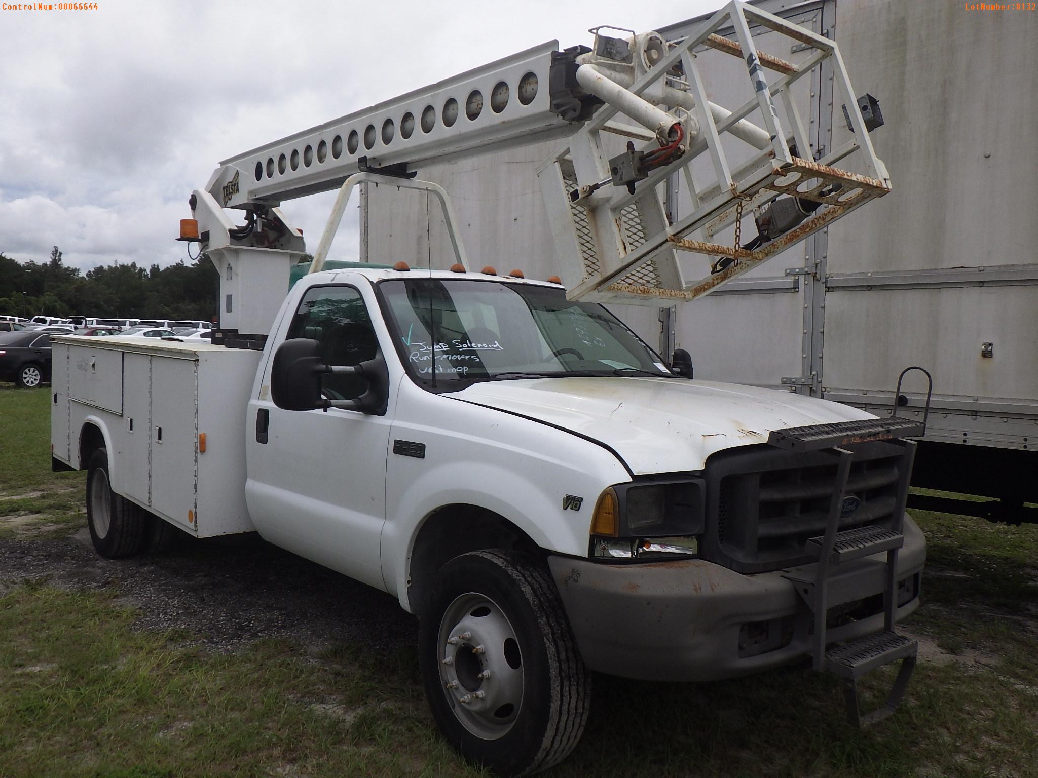 10-08132 (Trucks-Aerial lift)  Seller:Private/Dealer 1999 FORD F450