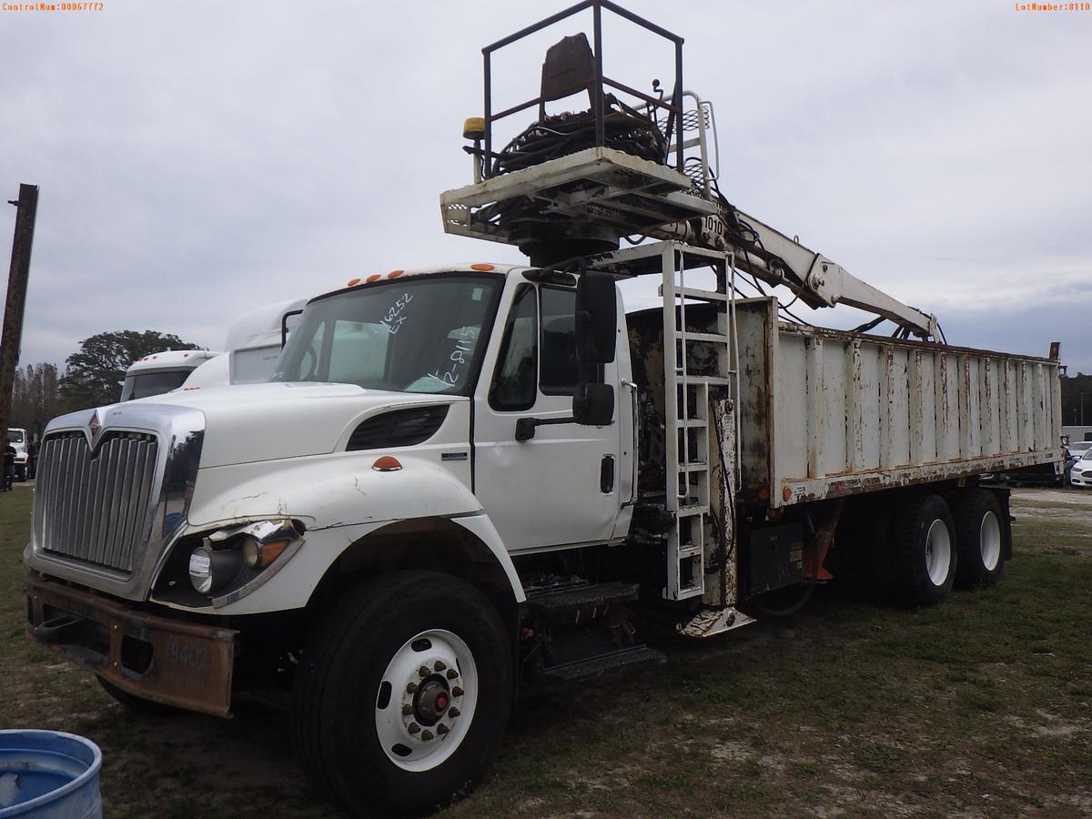 1-08110 (Trucks-Dump)  Seller:Private/Dealer 2009 INTL 7400