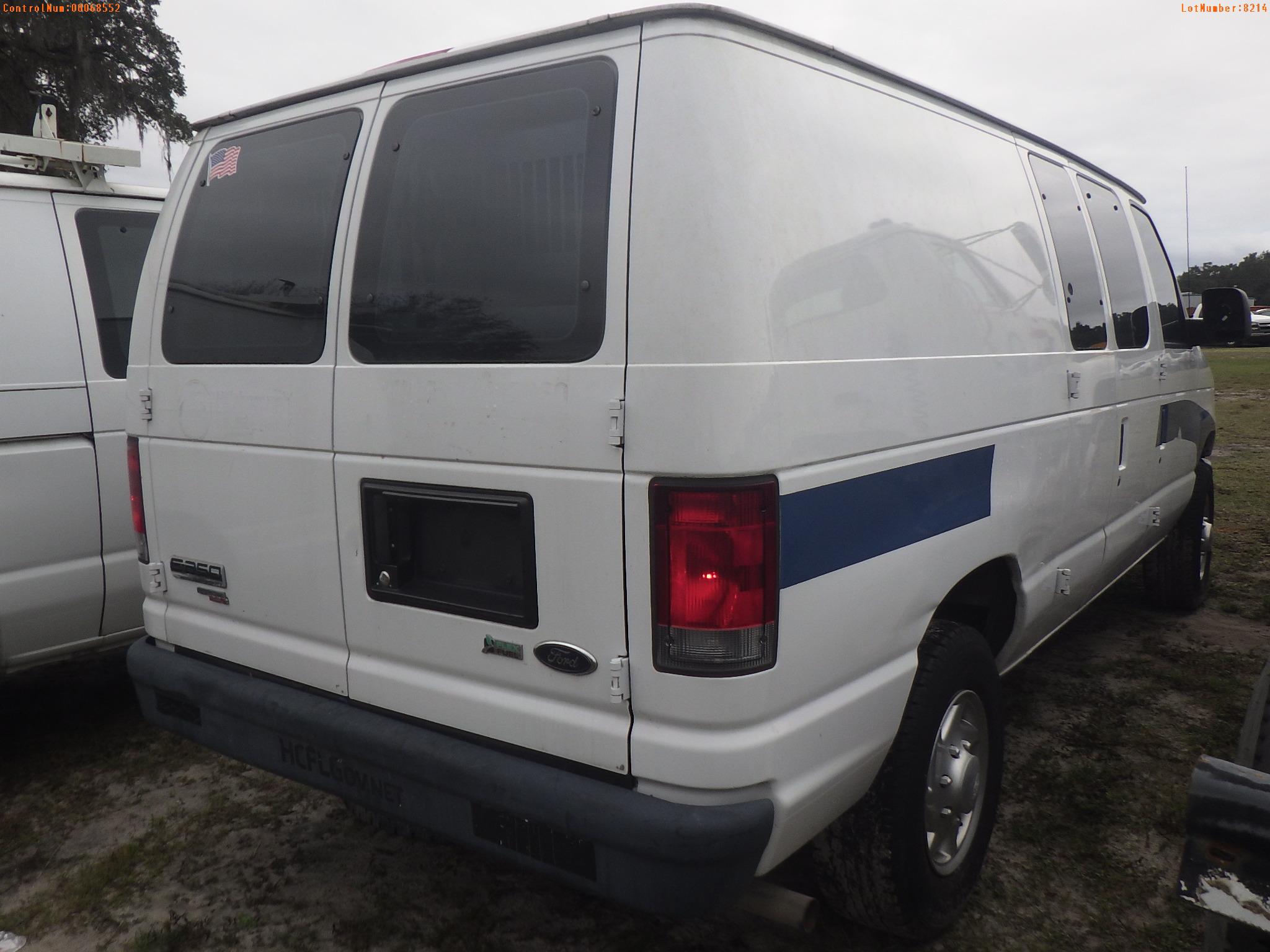 1-08214 (Trucks-Van Cargo)  Seller: Gov-Hillsborough County B.O.C.C. 2014 FORD E